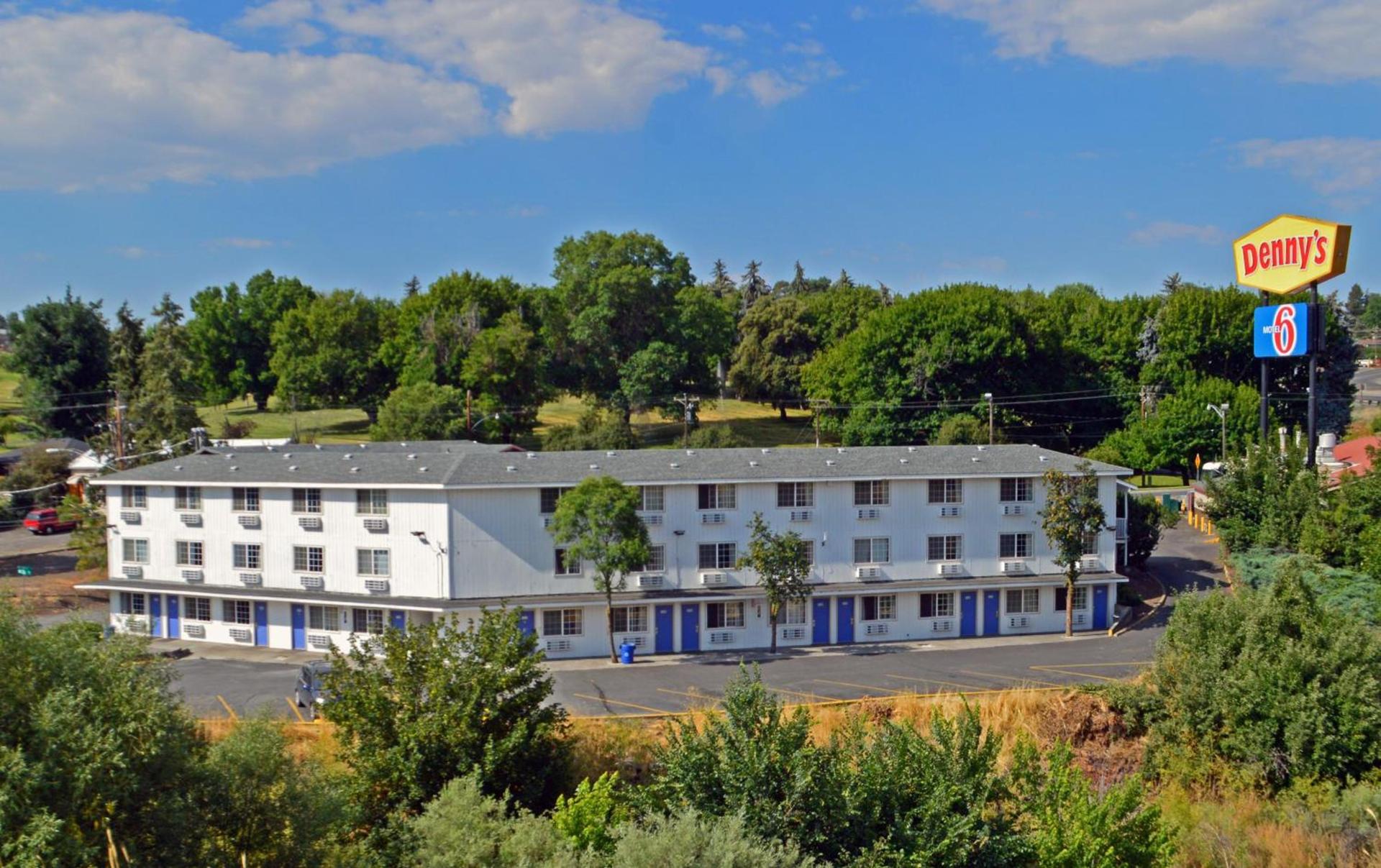 Motel 6 Pendleton, OR - West photo 41
