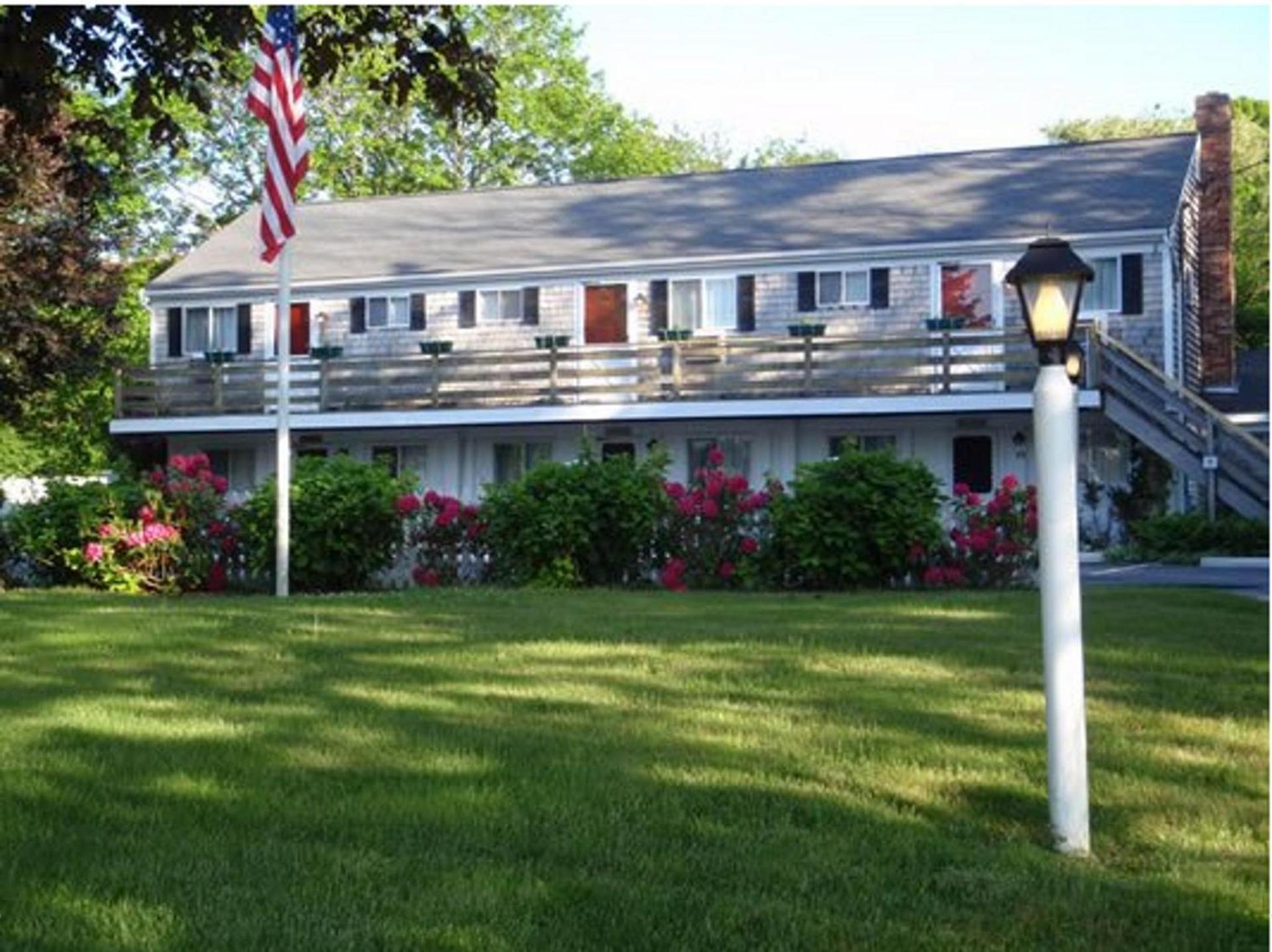 Sesuit Harbor House photo 24