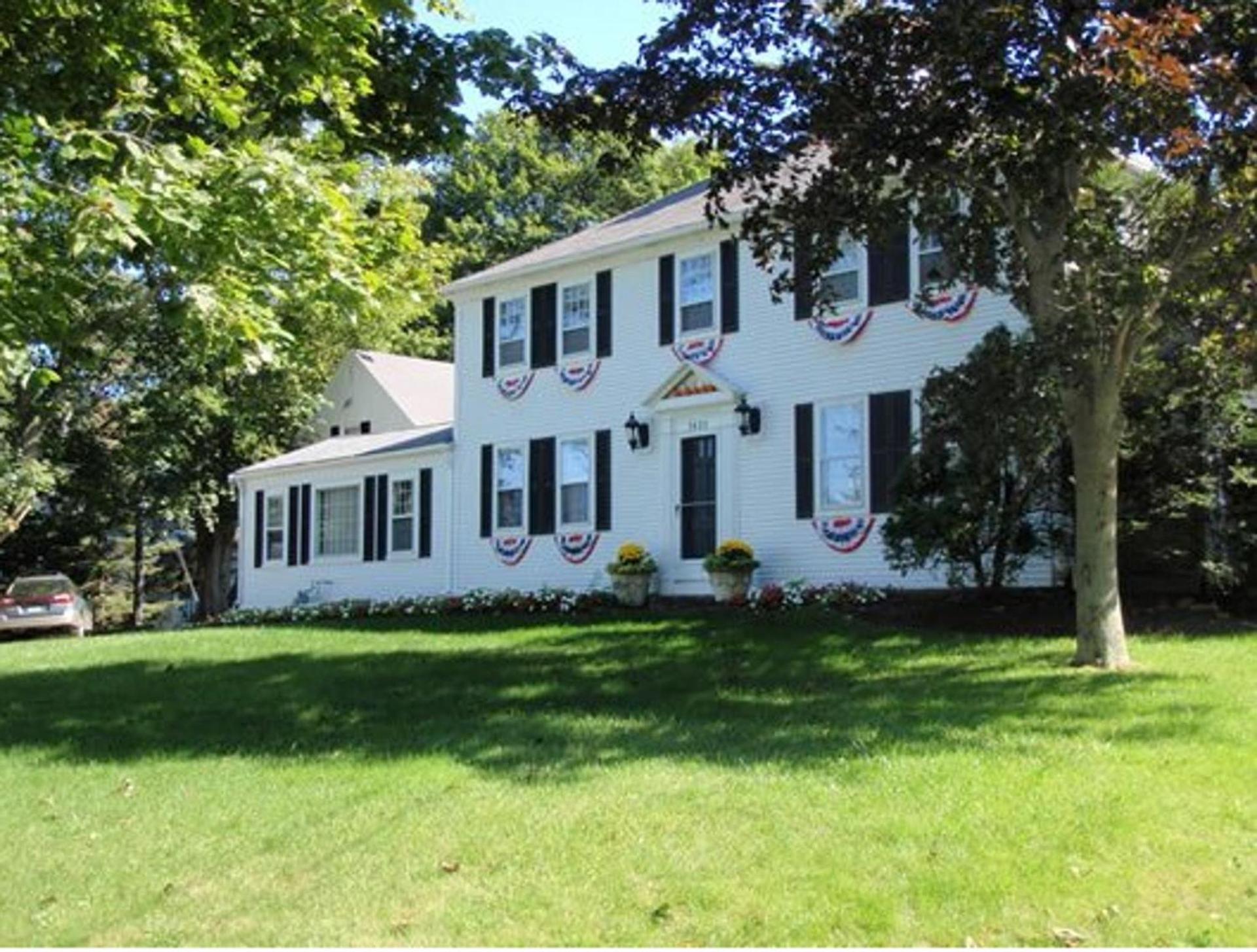 Sesuit Harbor House photo 23