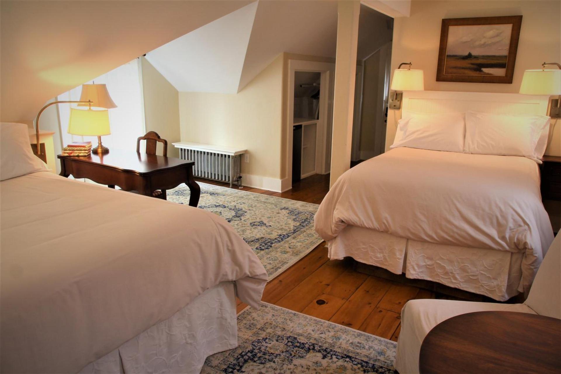 The Oak Bluffs Inn photo 14