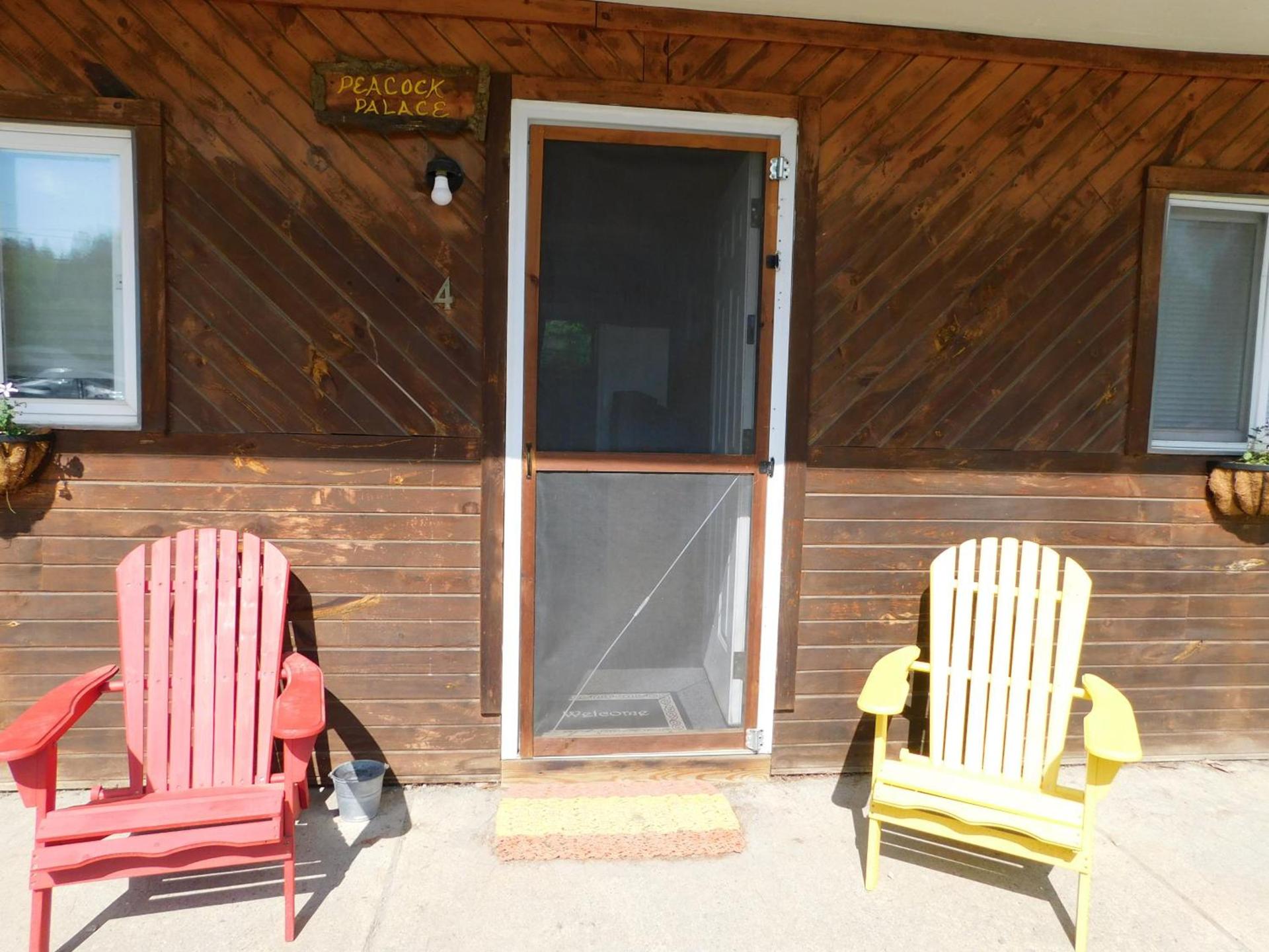Pine Crest Motel & Cabins photo 70