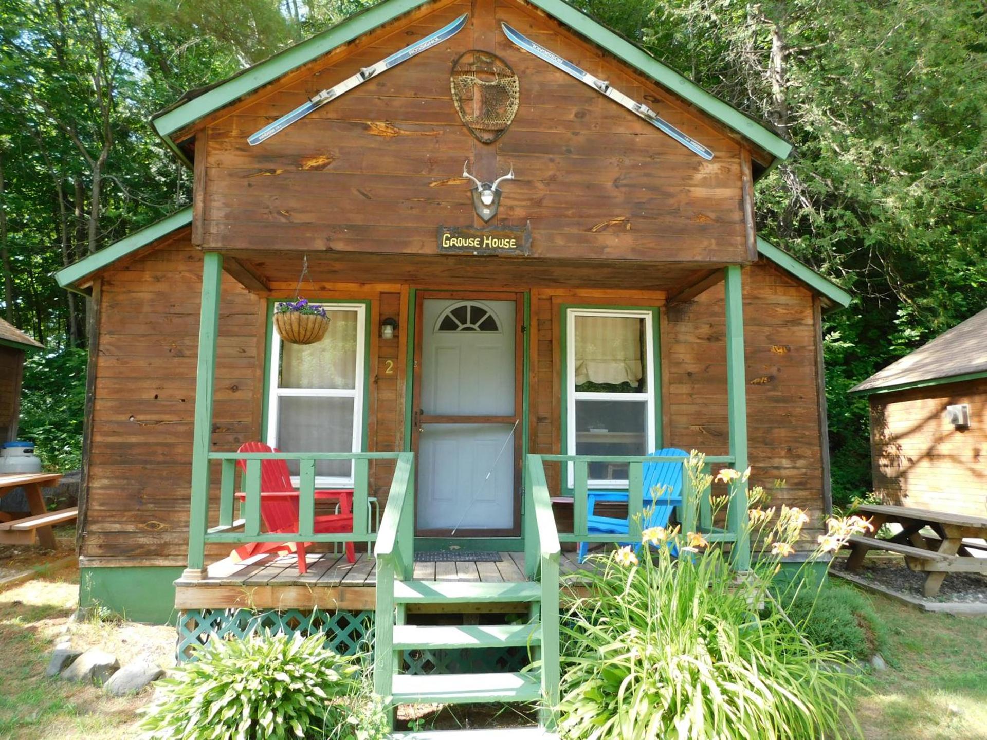 Pine Crest Motel & Cabins photo 68
