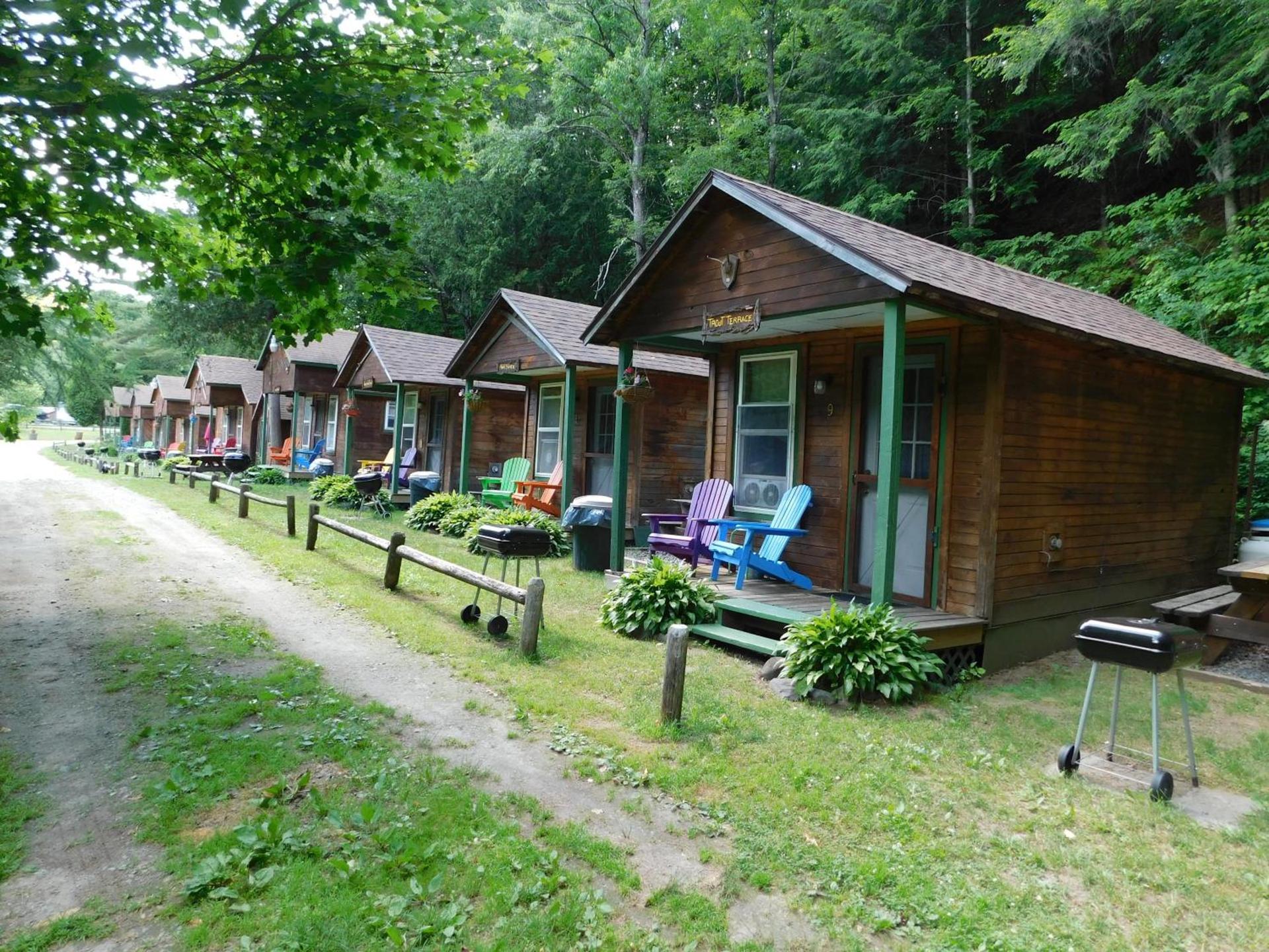 Pine Crest Motel & Cabins photo 43