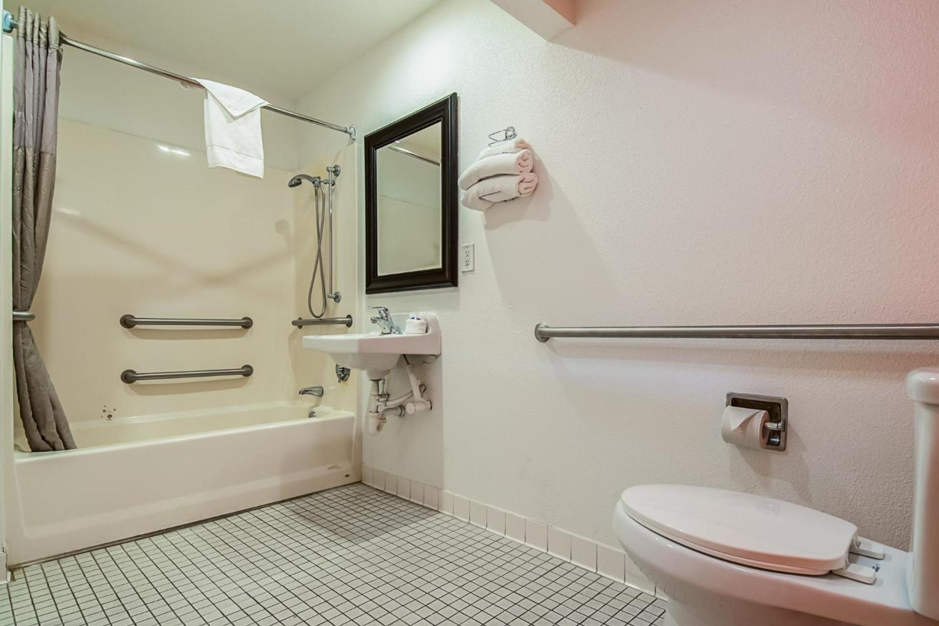 Motel 6-Bakersfield, CA - Airport photo 13