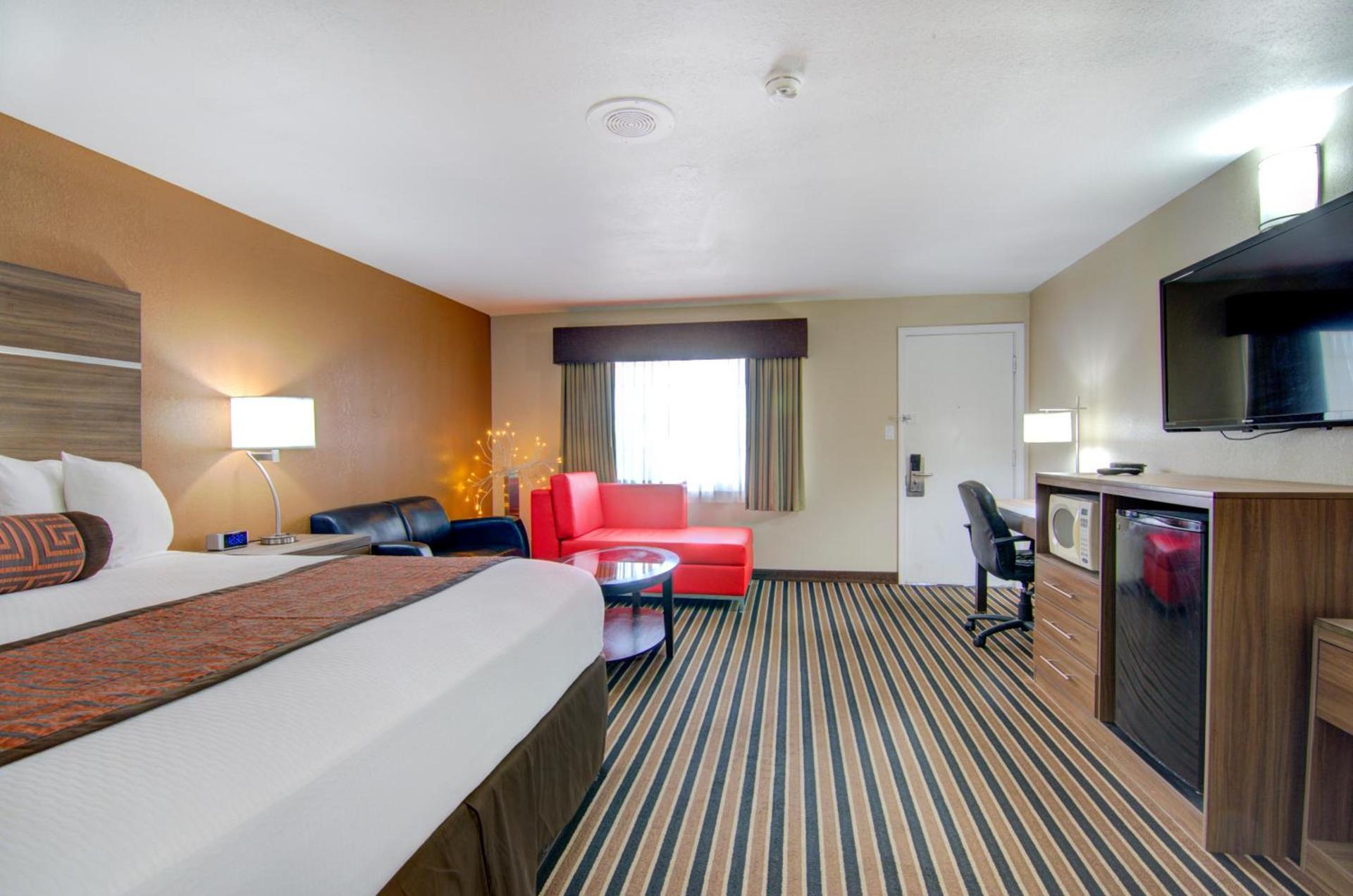 Westbridge Inn & Suites photo 14