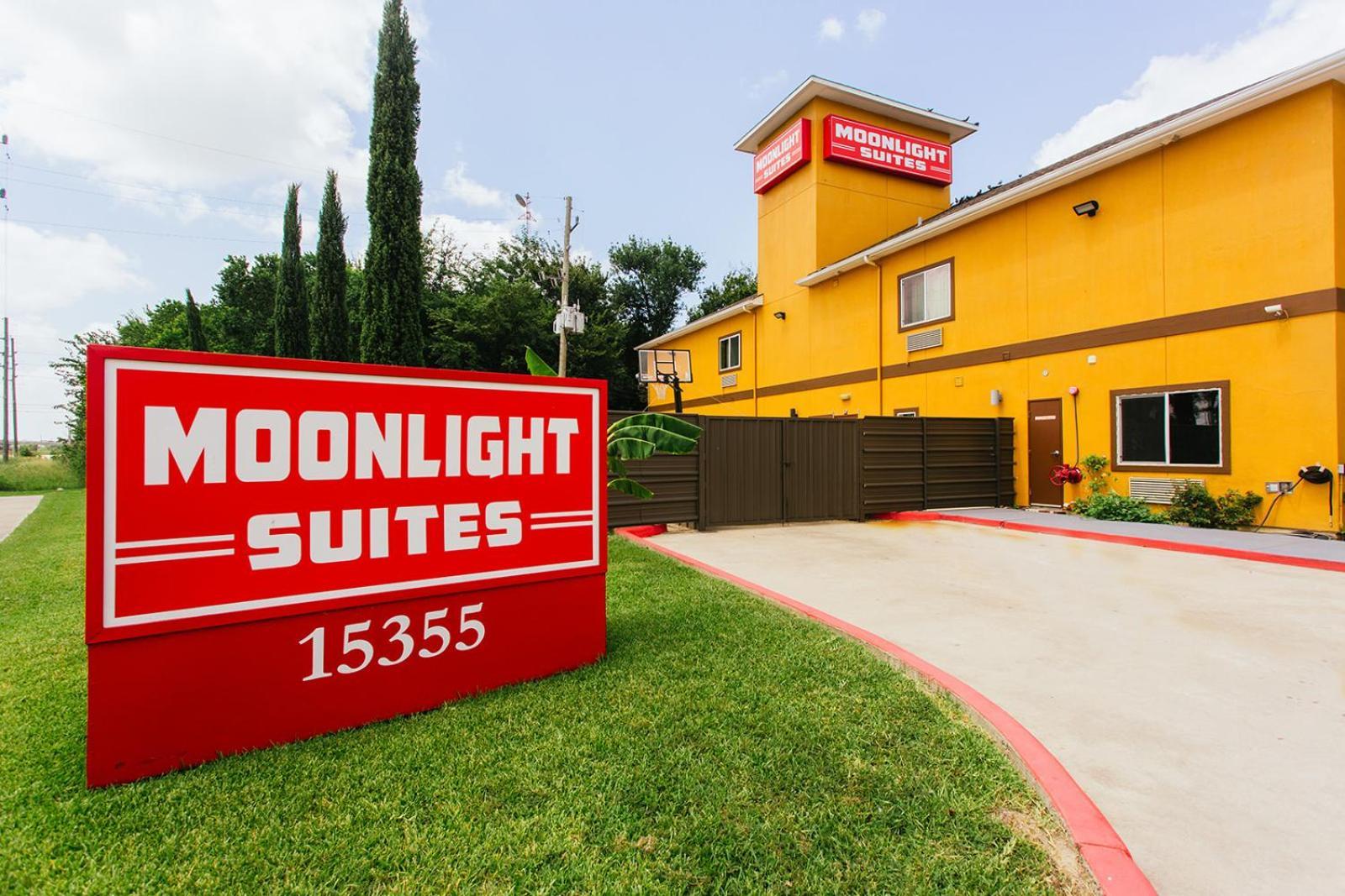 Moonlight Suites - Houston/George Bush Int'l Airport photo 38