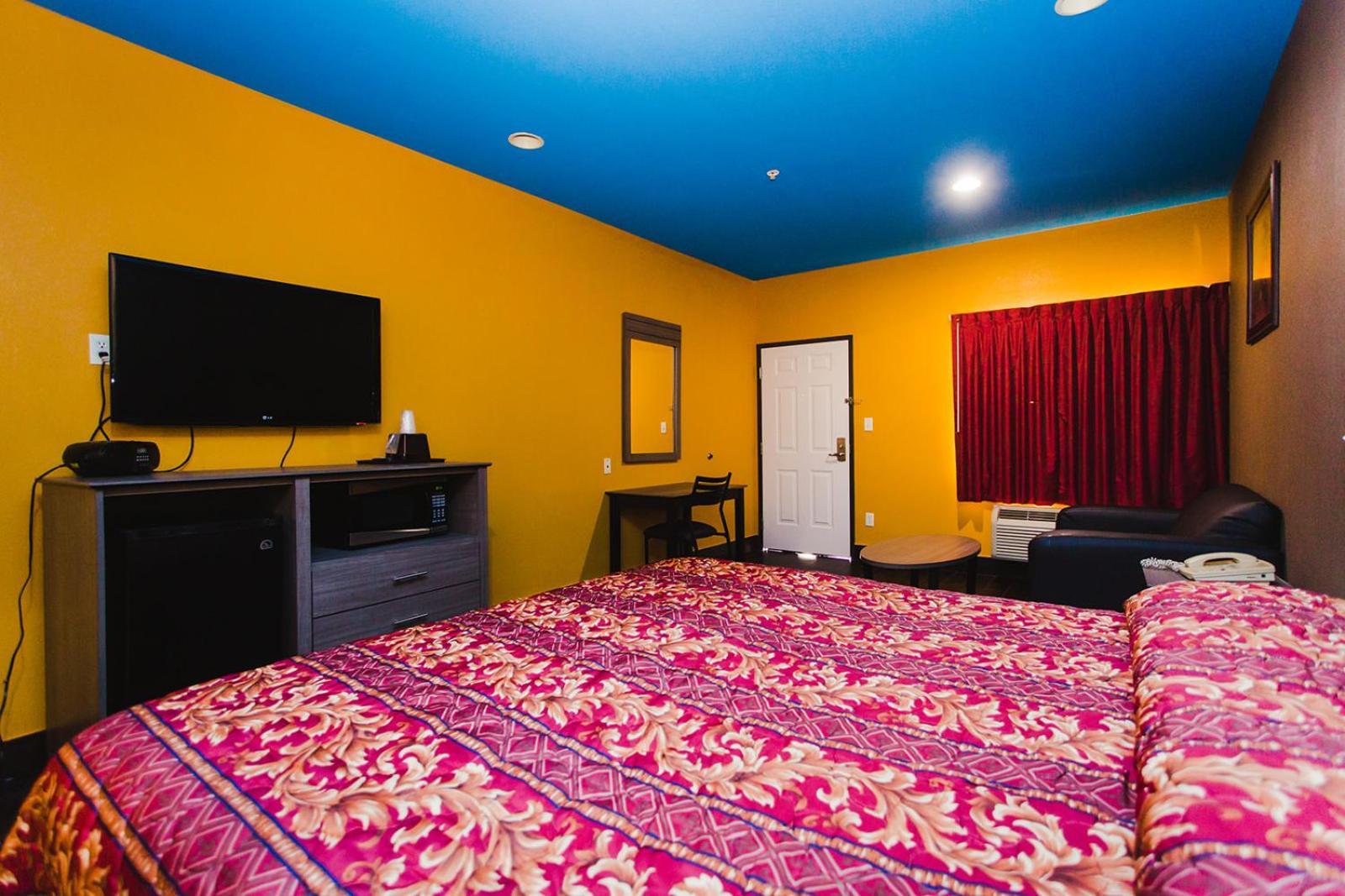 Moonlight Suites - Houston/George Bush Int'l Airport photo 22