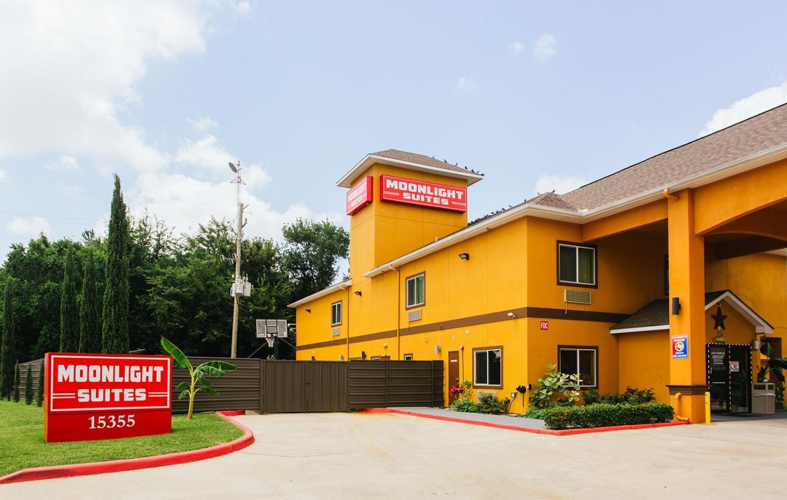 Moonlight Suites - Houston/George Bush Int'l Airport photo 11