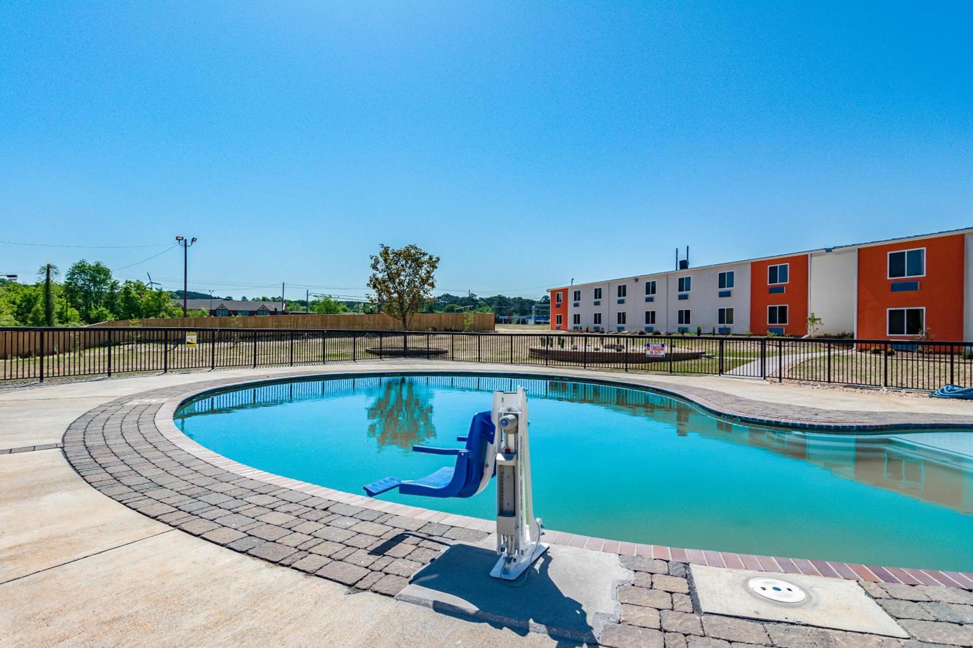 Motel 6-White, GA - Cartersville photo 50