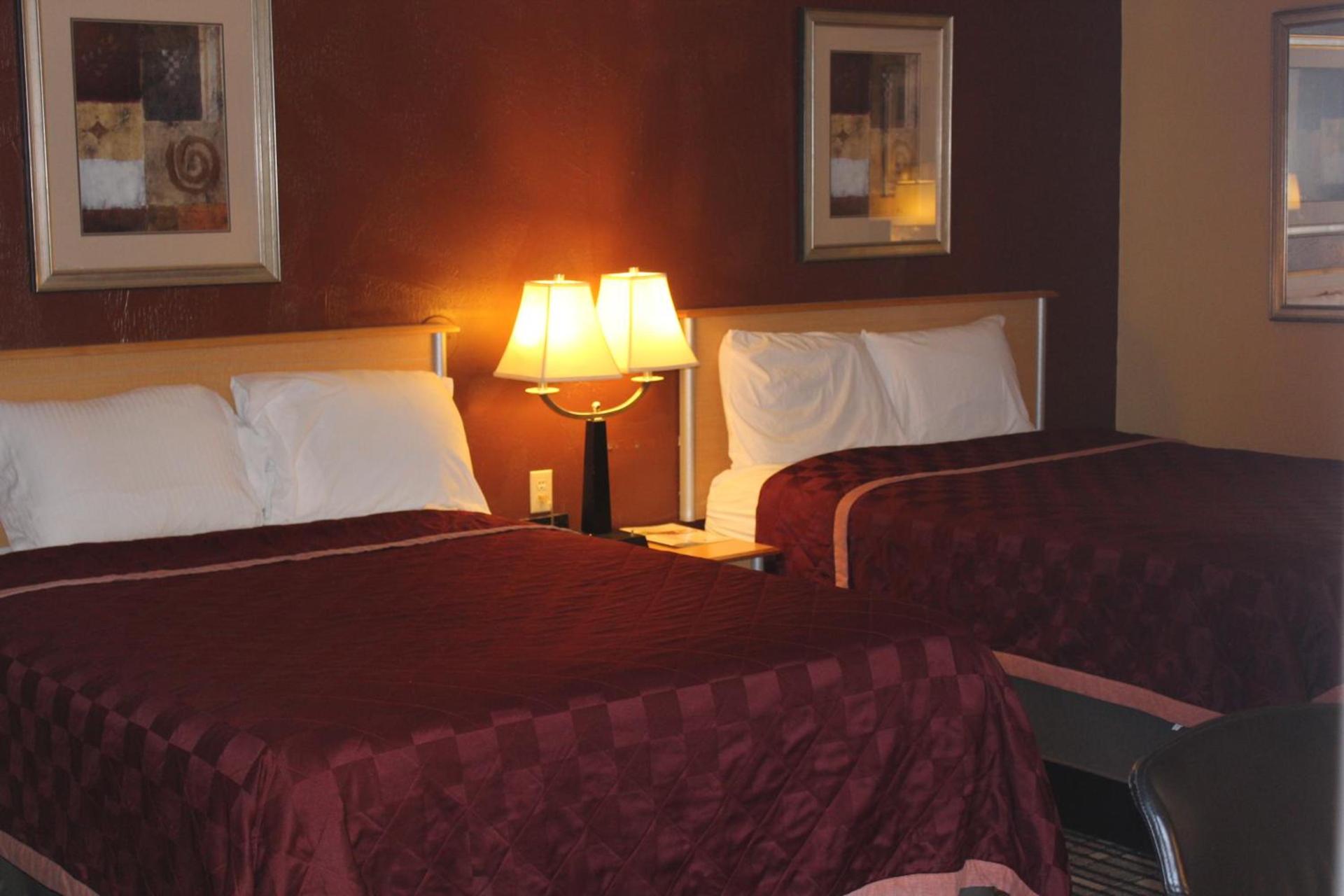 The Executive Inn & Suites photo 65