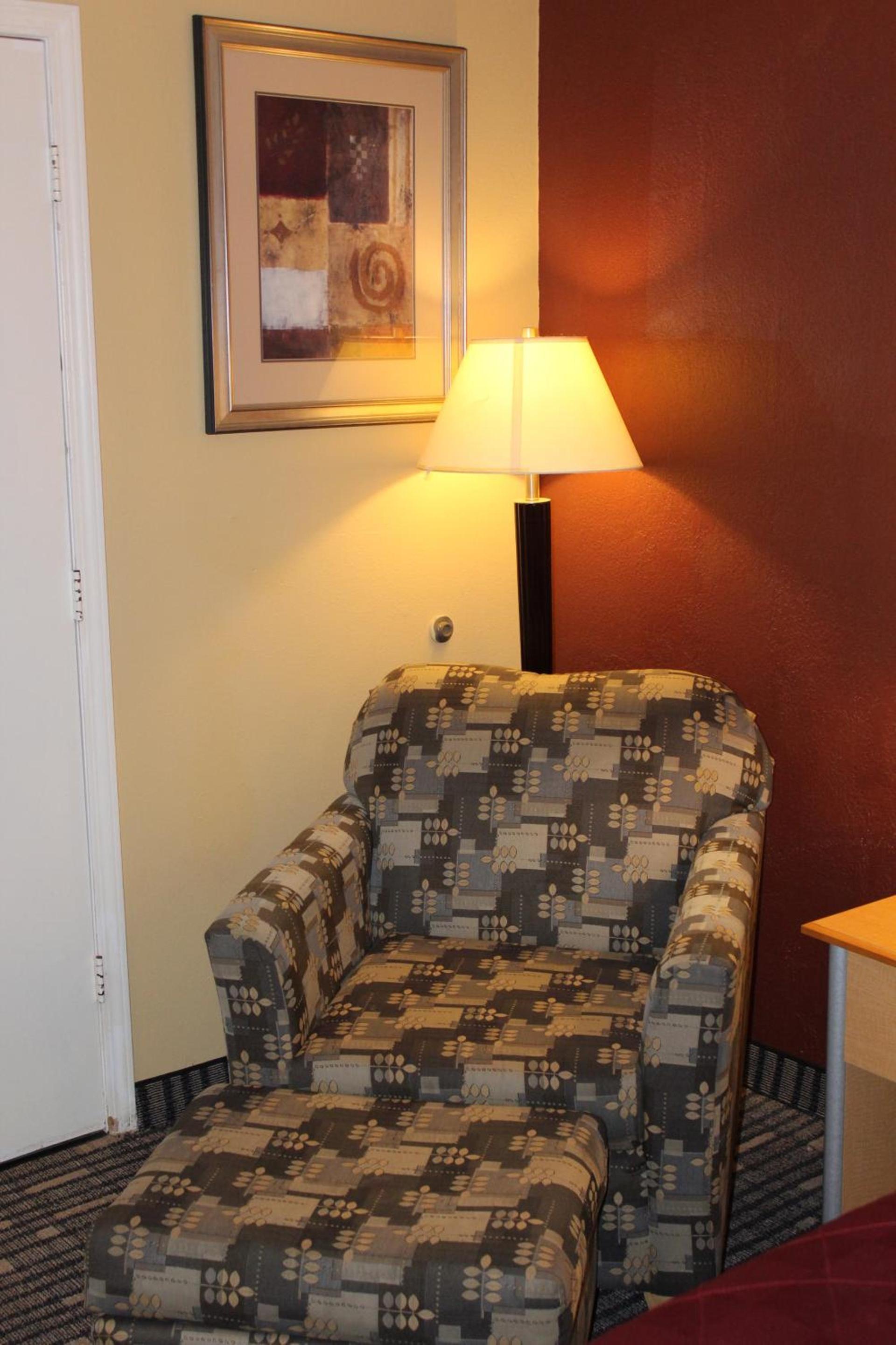 The Executive Inn & Suites photo 56