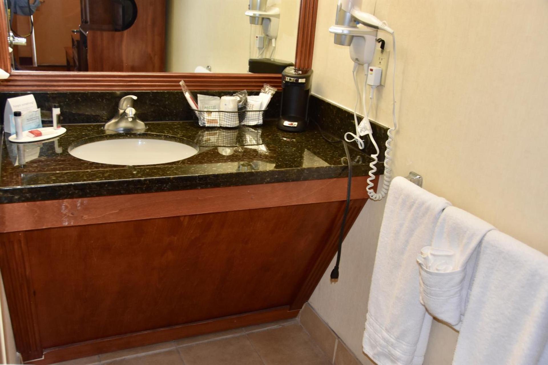 Days Inn by Wyndham Las Cruces photo 13