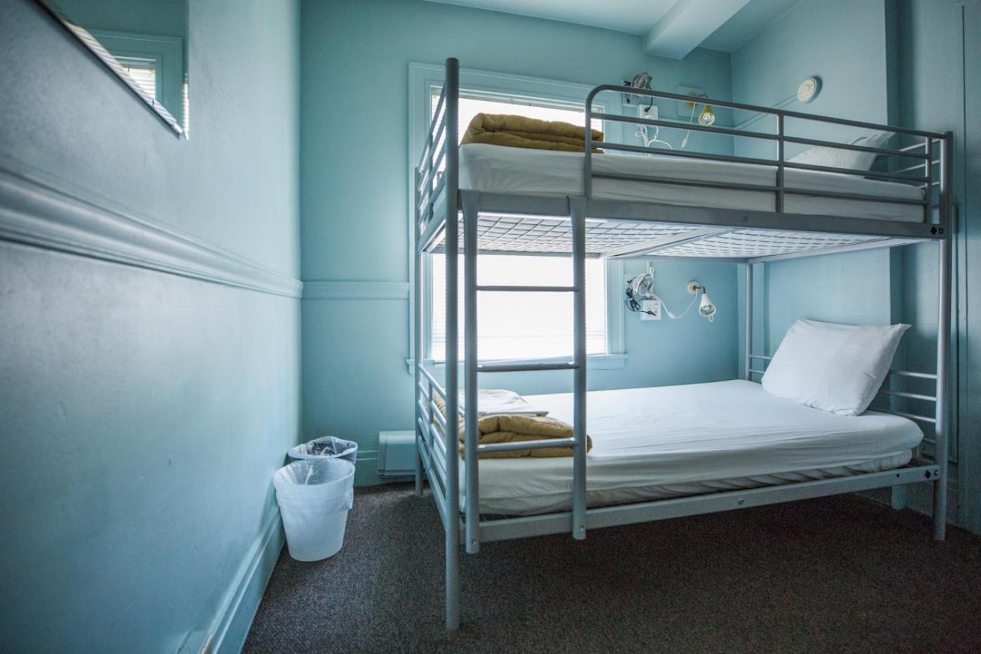 American Hotel Hostel photo 4