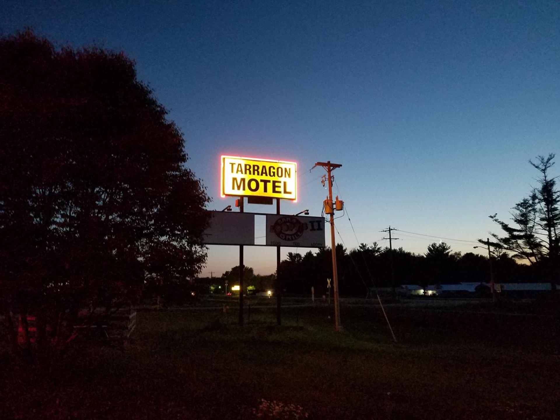 Tarragon Motel photo 32