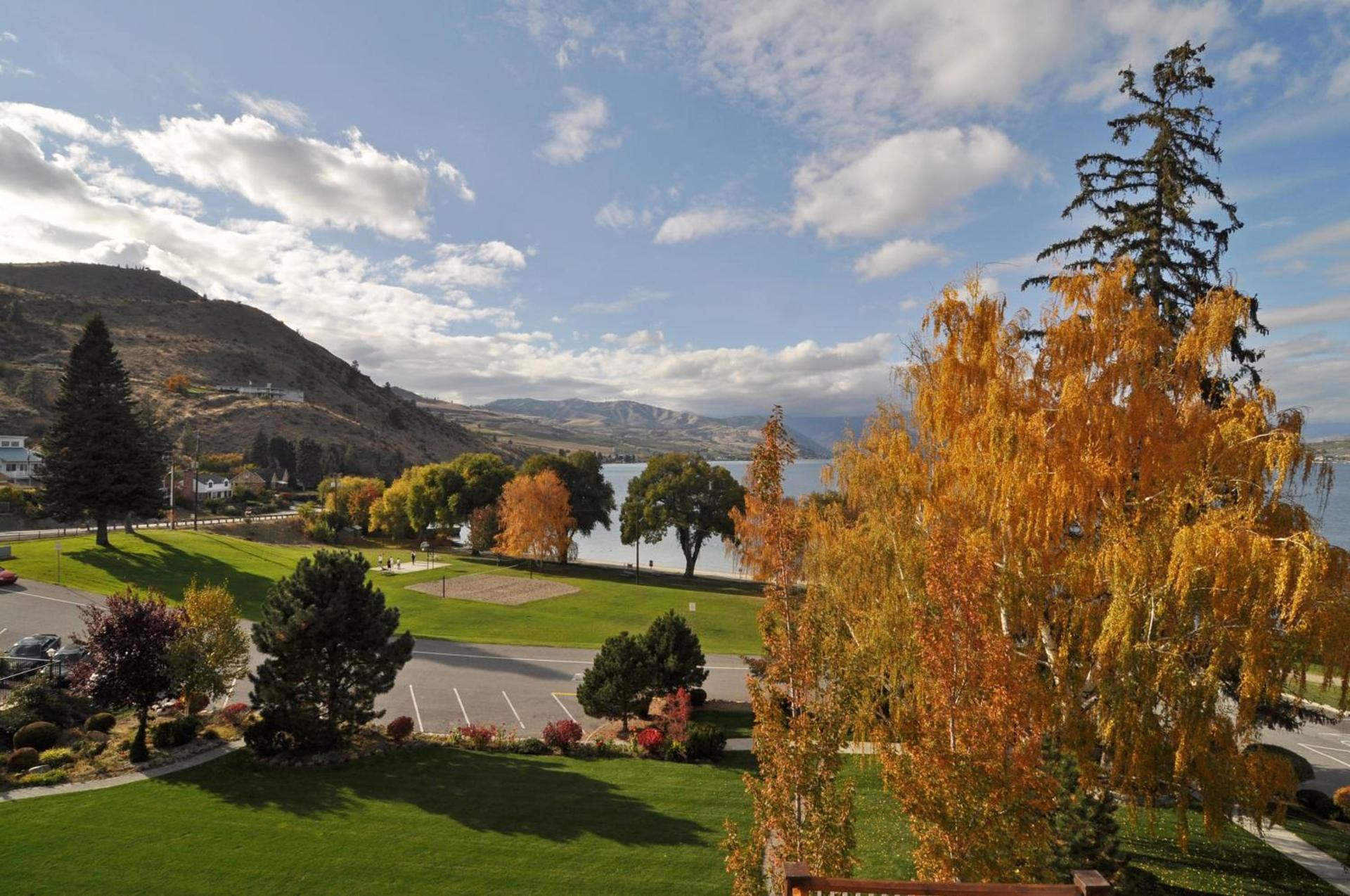 Lakeside Lodge and Suites photo 67