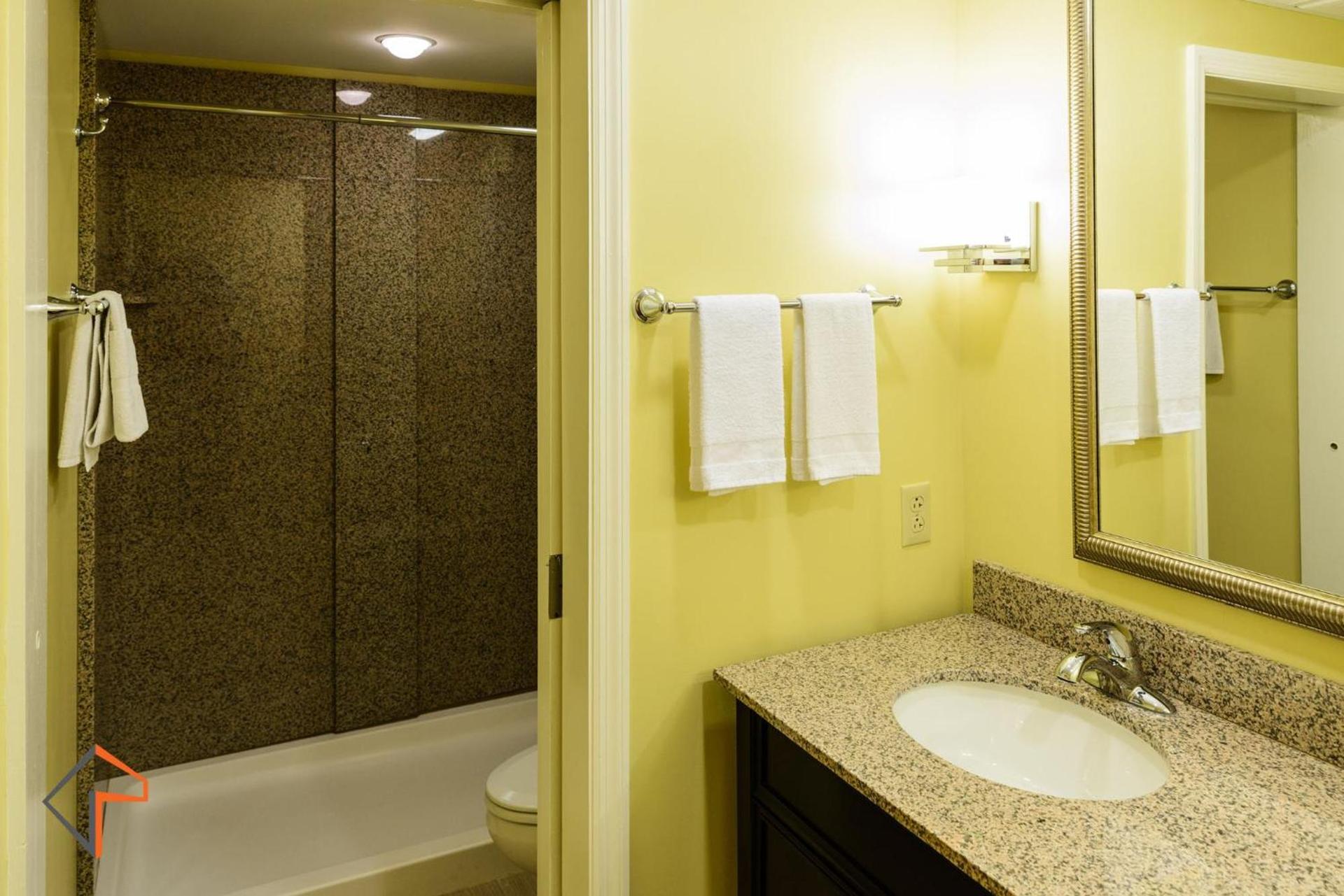 Asbury Inn & Suites photo 38