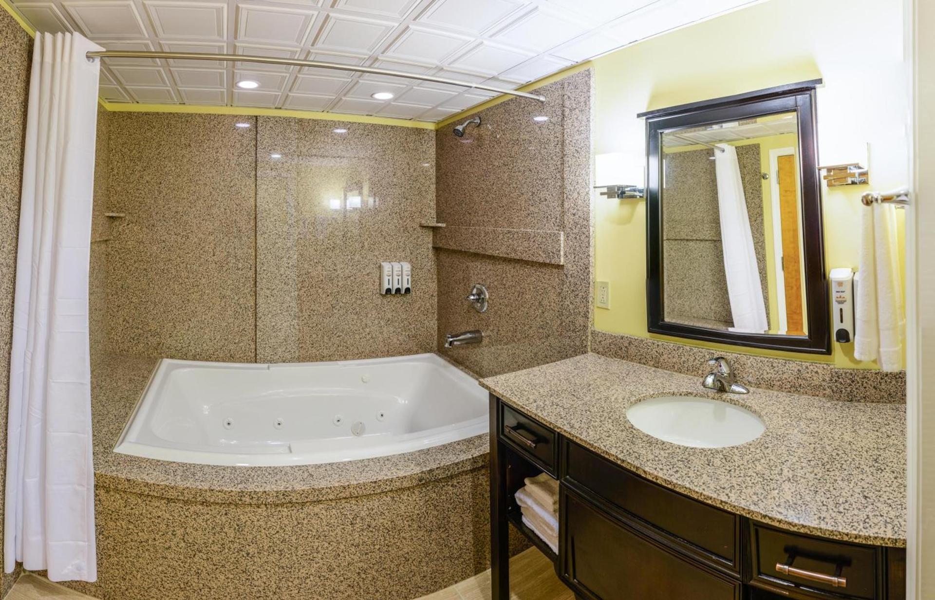 Asbury Inn & Suites photo 19
