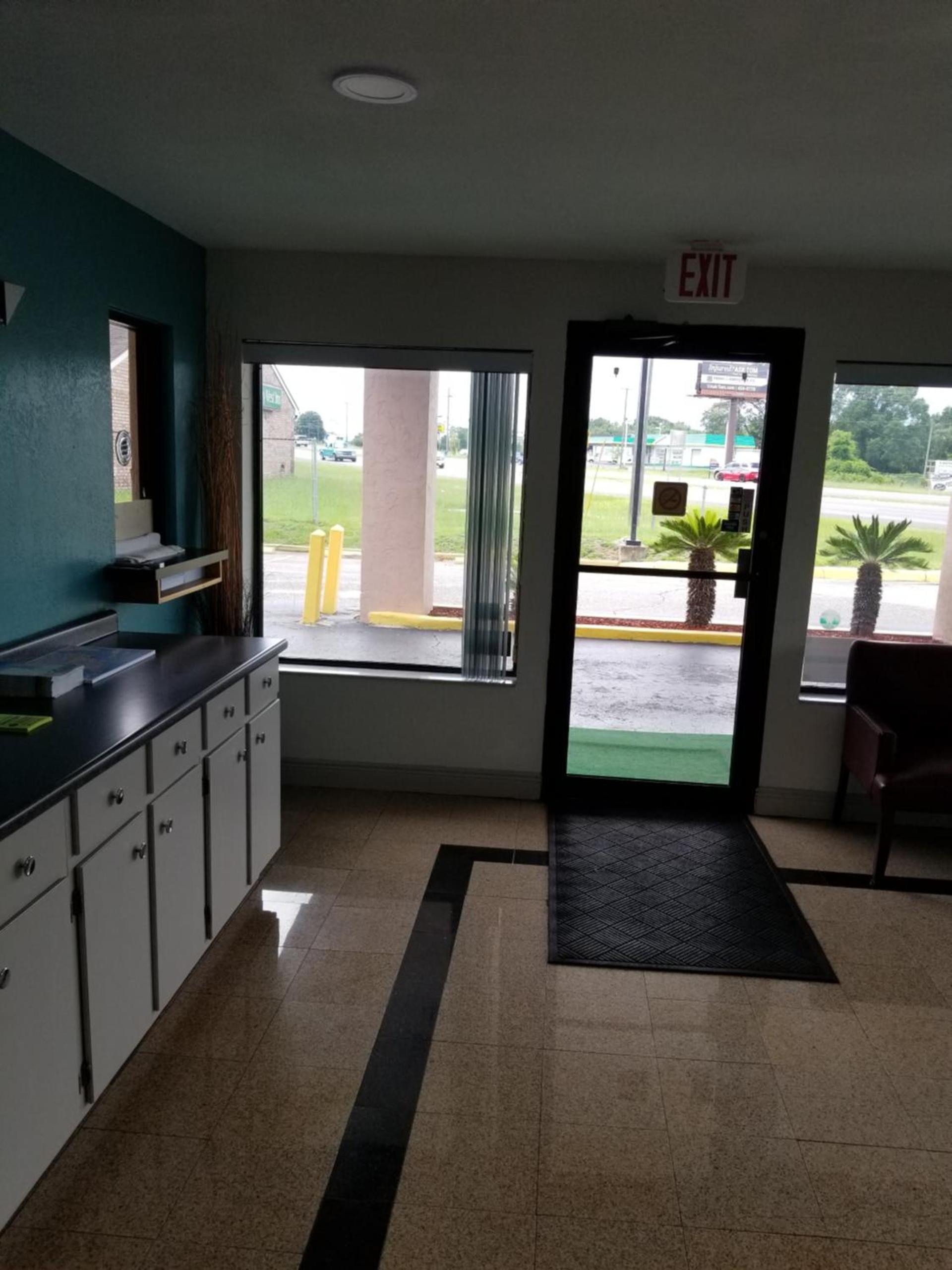 Executive Inn photo 6
