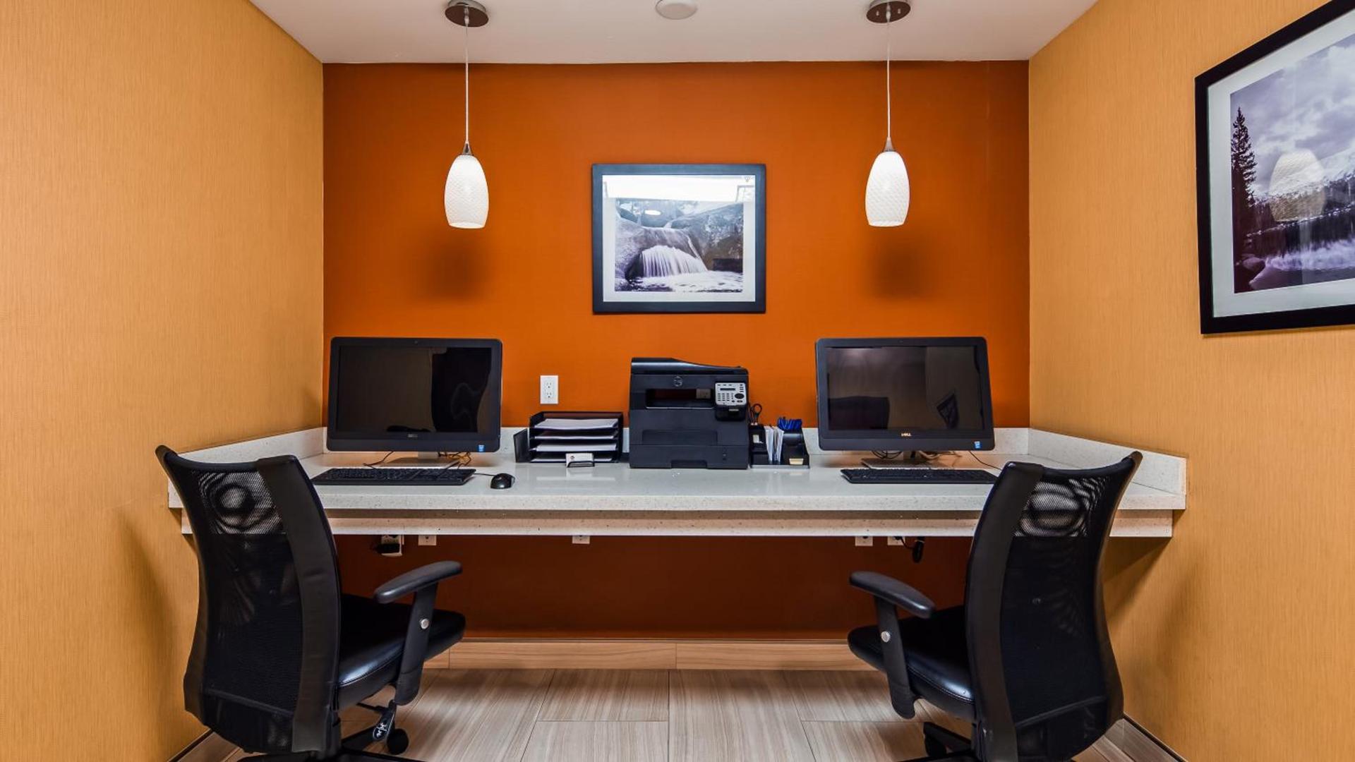 Best Western Plus Fresno Airport Hotel photo 25