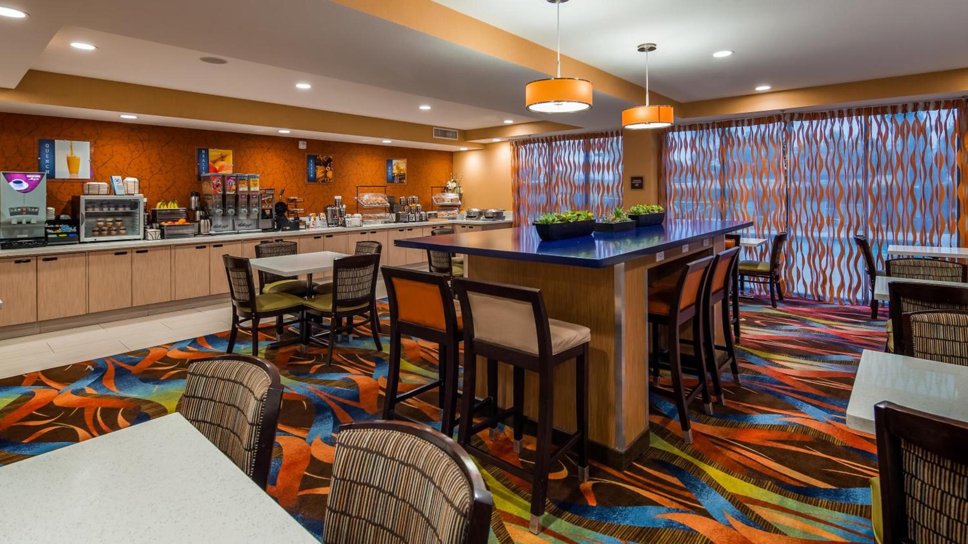 Best Western Plus Fresno Airport Hotel photo 19