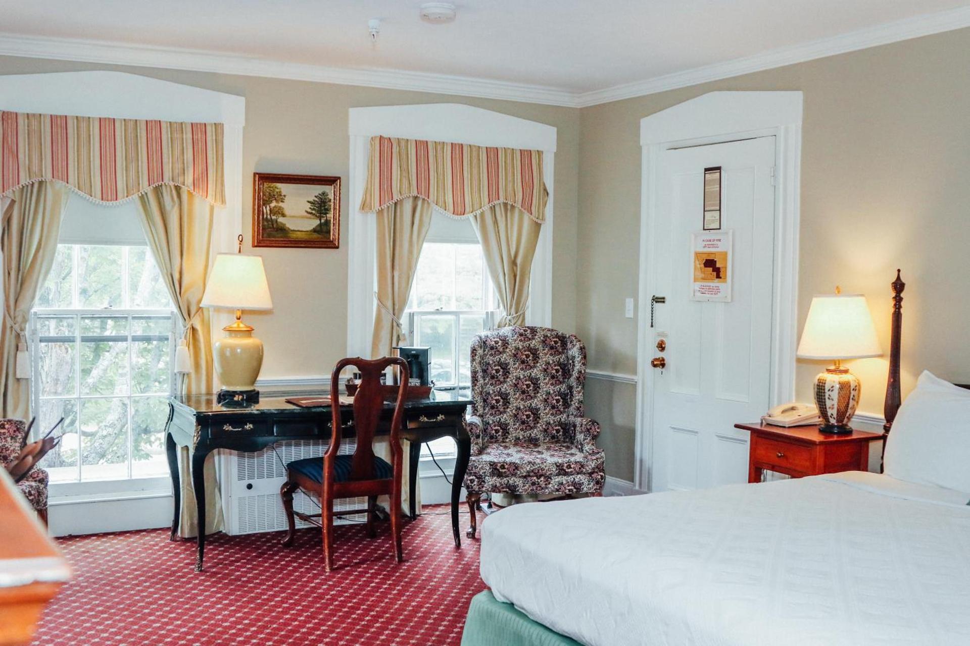 Concord's Colonial Inn photo 18