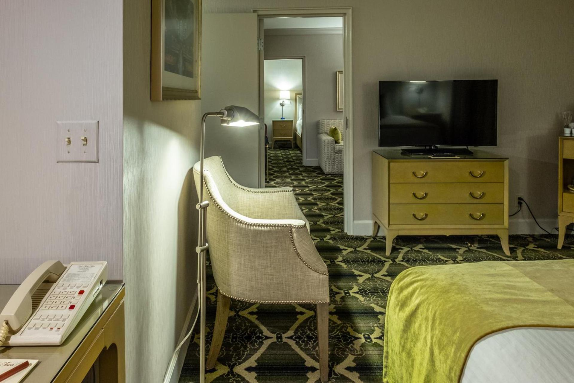 Bell Tower Hotel photo 25