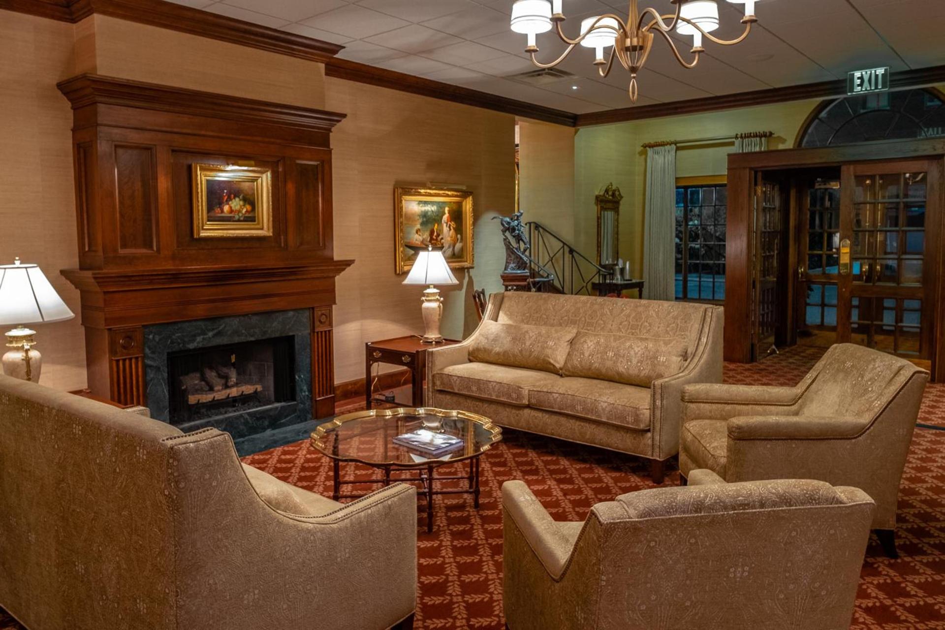 Bell Tower Hotel photo 6