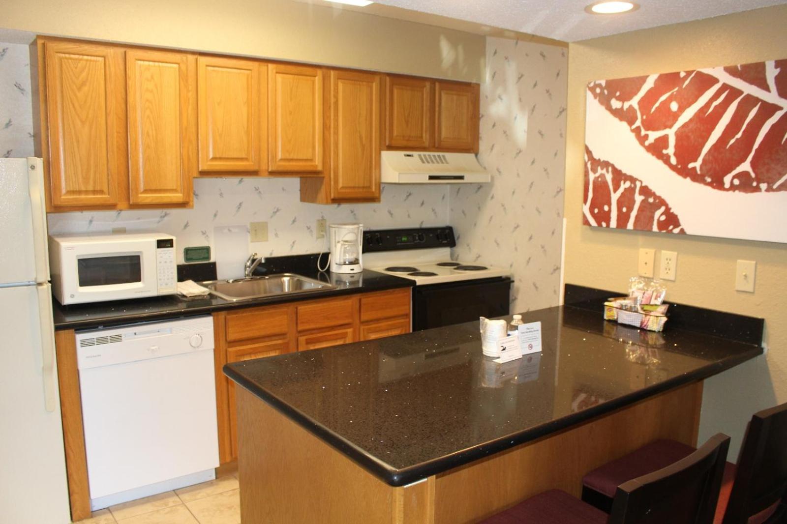 Hawthorn Extended Stay by Wyndham Wichita photo 43