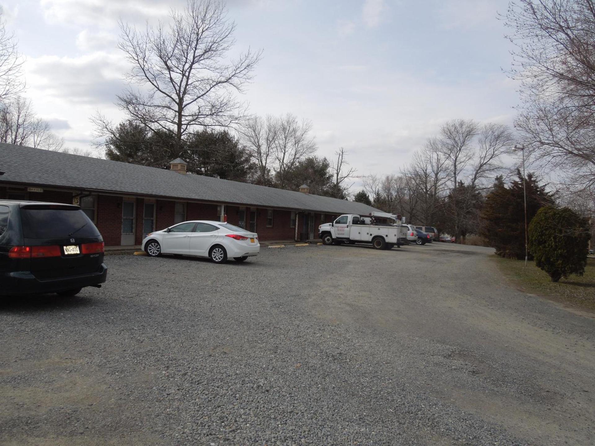 Slumberland Motel Mount Holly photo 10