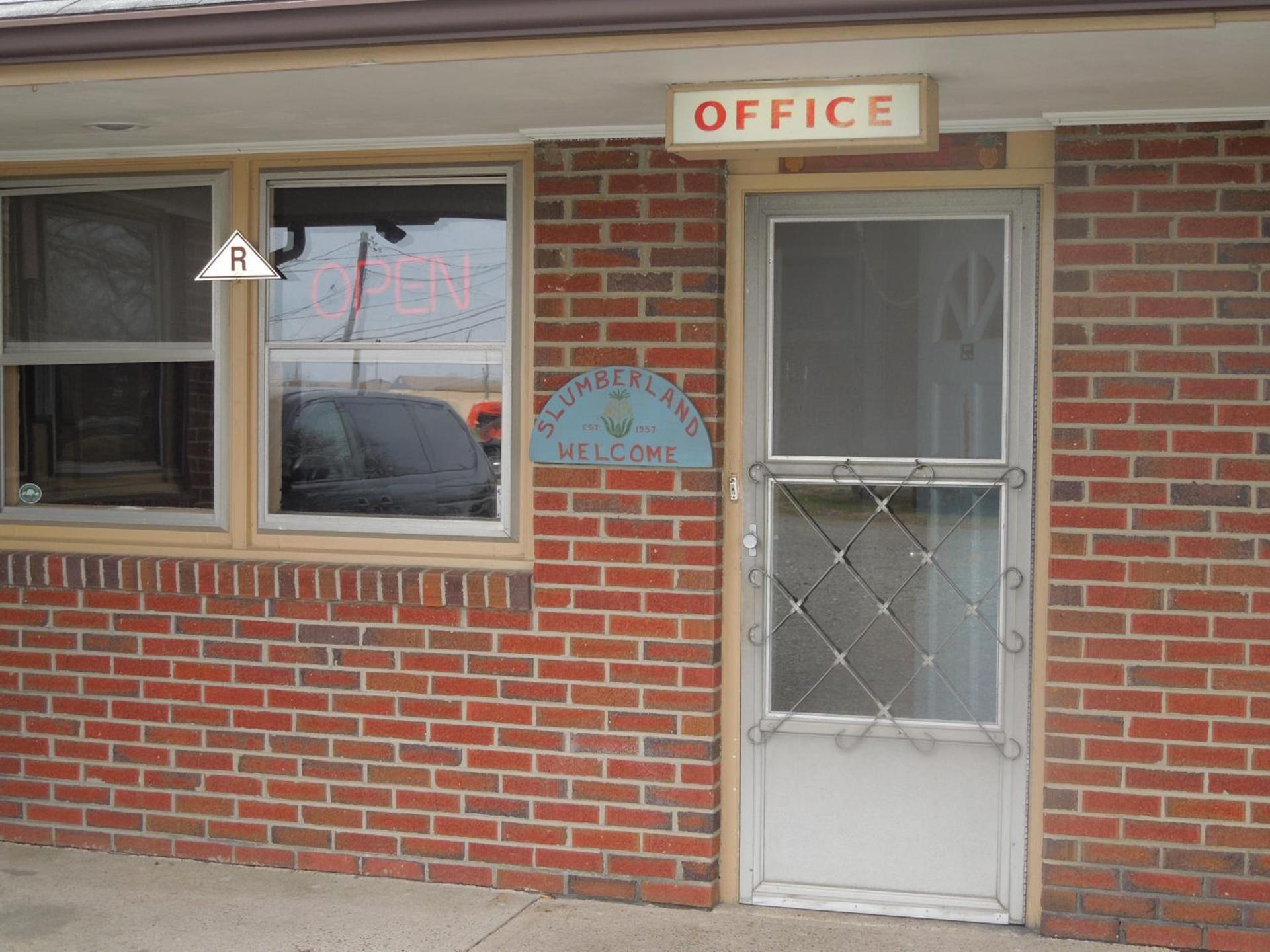 Slumberland Motel Mount Holly photo 11