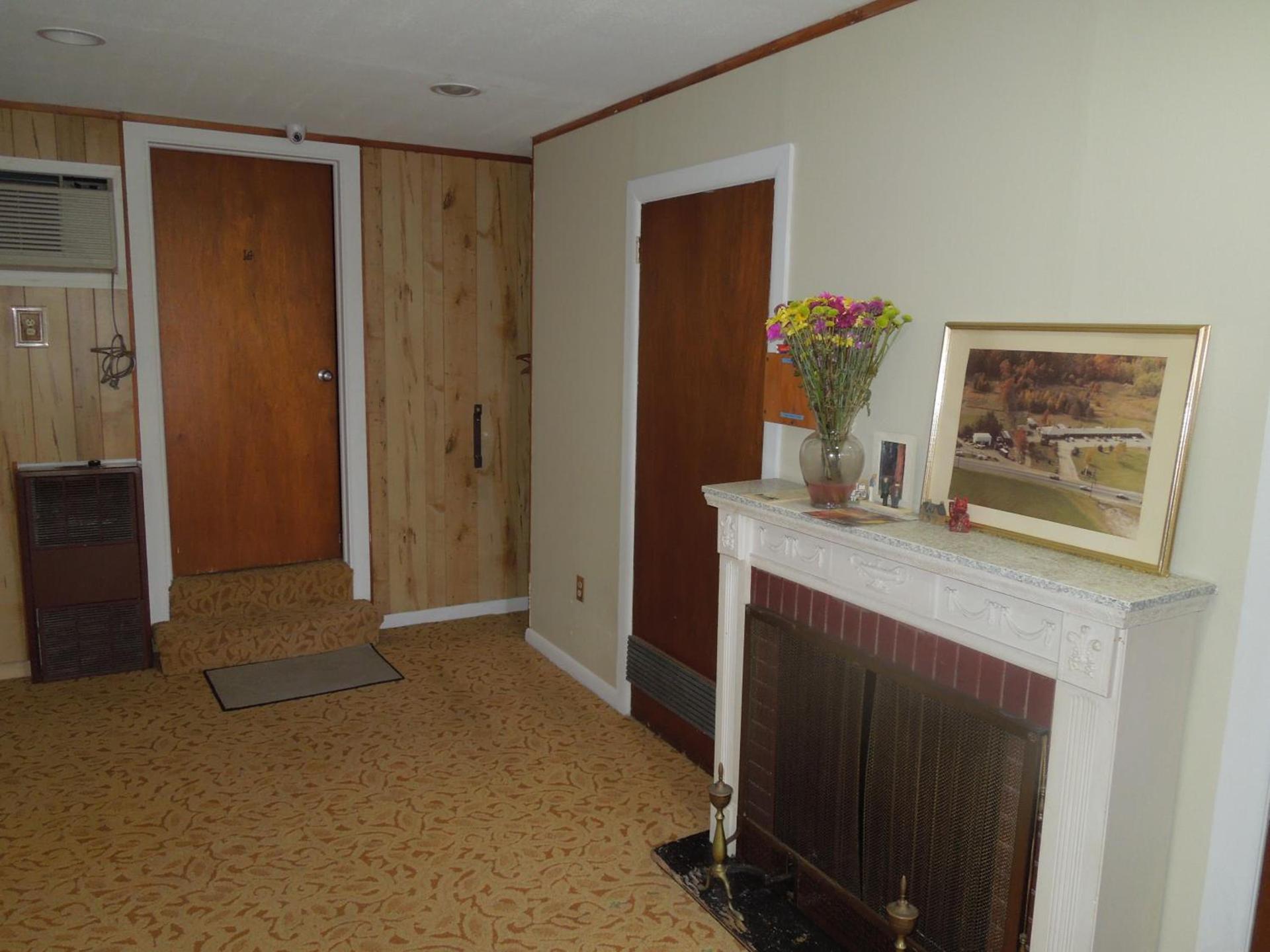 Slumberland Motel Mount Holly photo 9