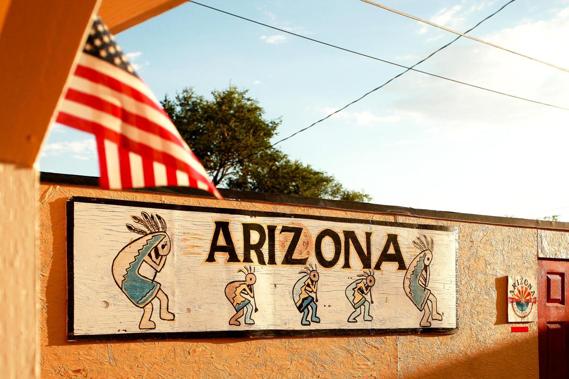 Brad's Desert Inn photo 23