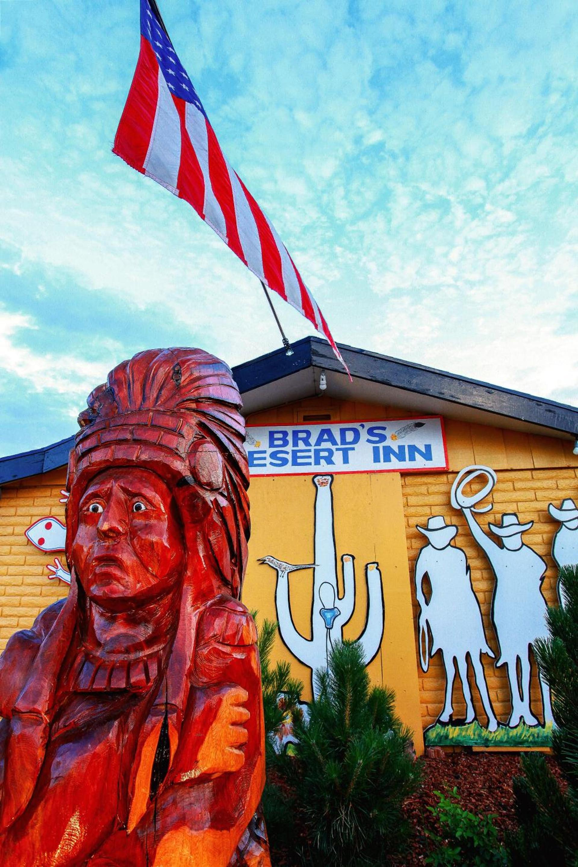 Brad's Desert Inn photo 22