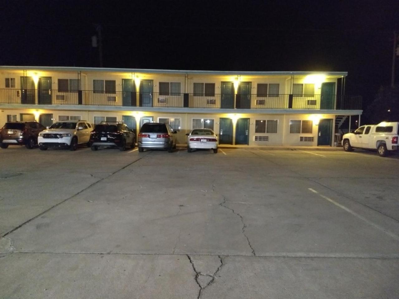 Motel 8 Willcox photo 4