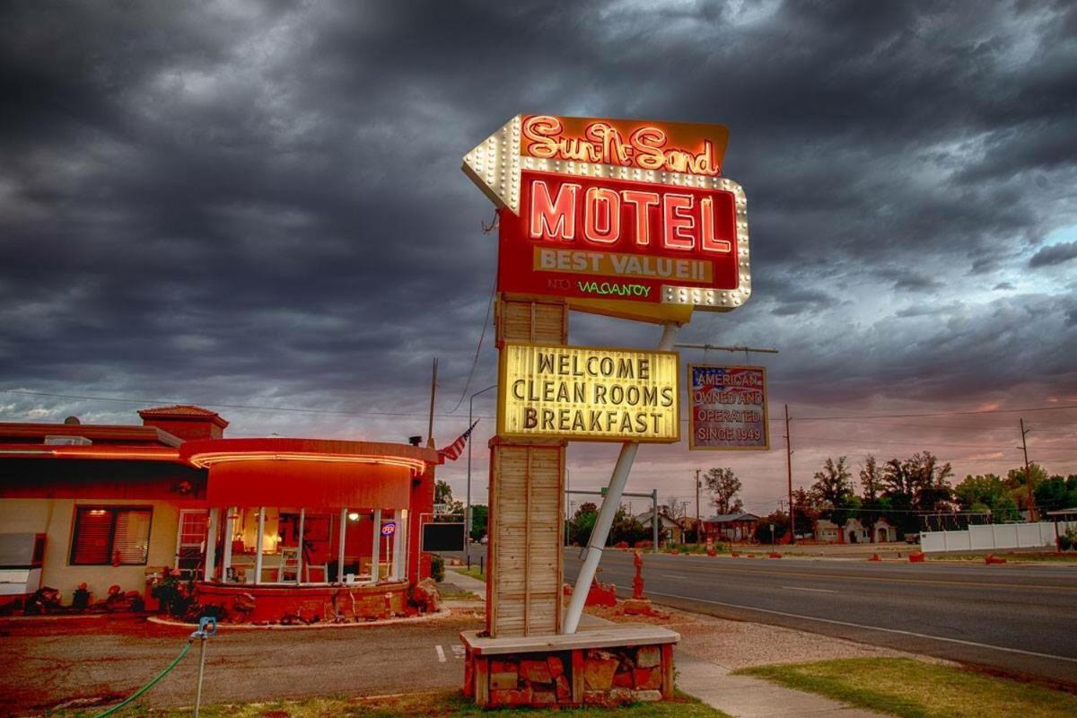 Sun -N- Sand Motel photo 2