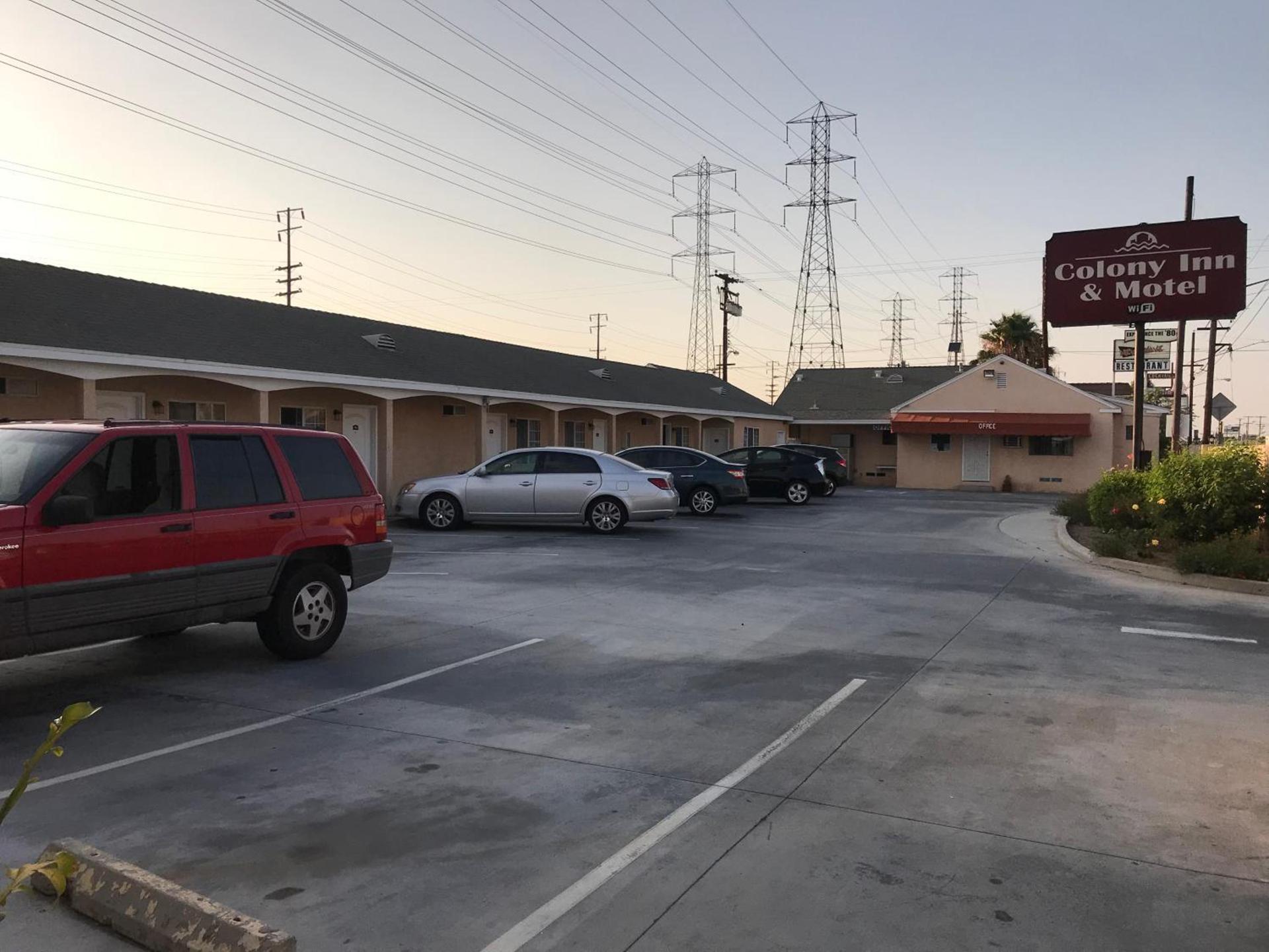 Colony Inn Motel photo 10