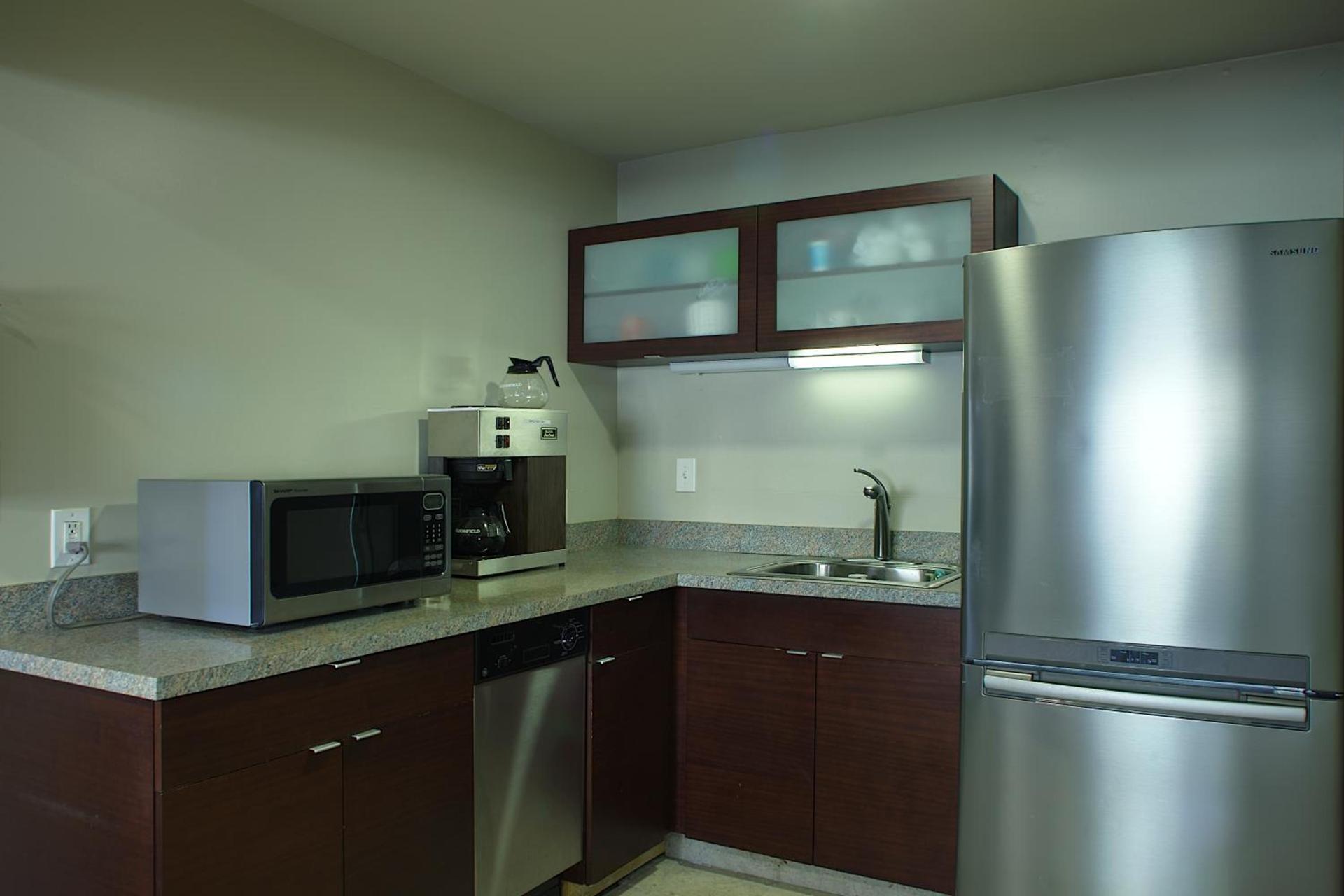 Aladdin Inn and Suites photo 5