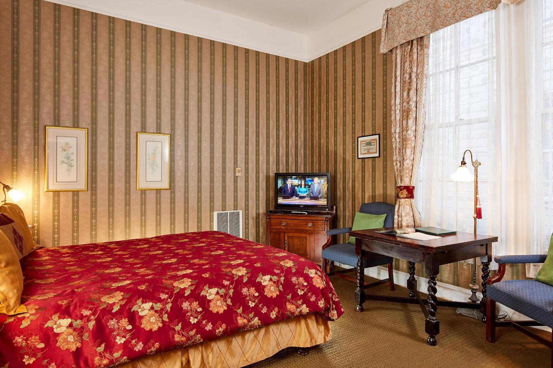 Queen Anne photo 54
