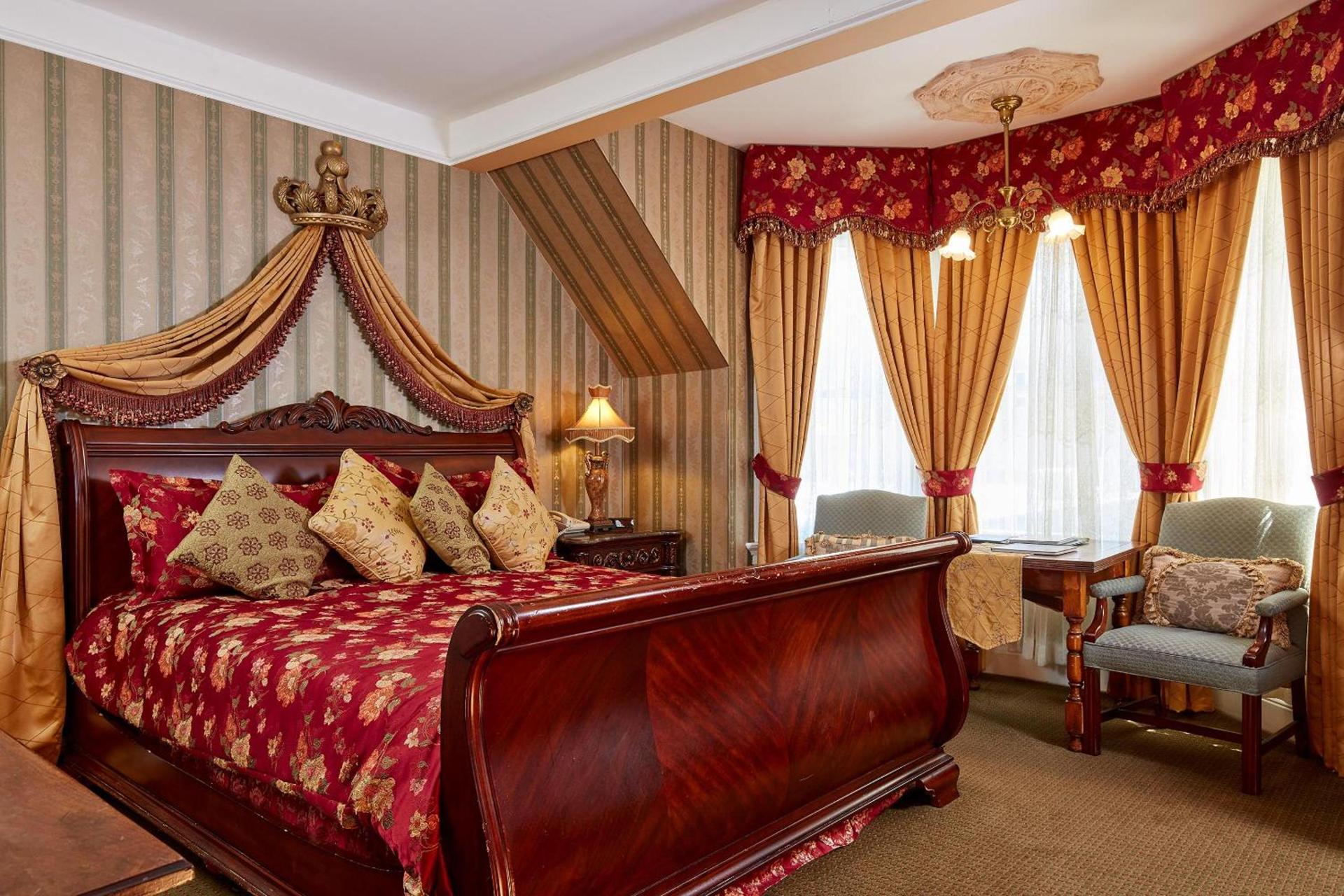 Queen Anne photo 80