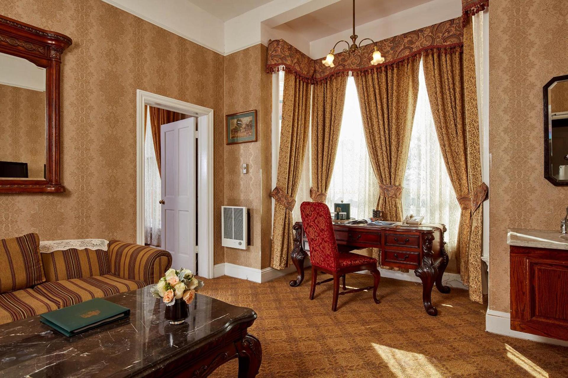 Queen Anne photo 61