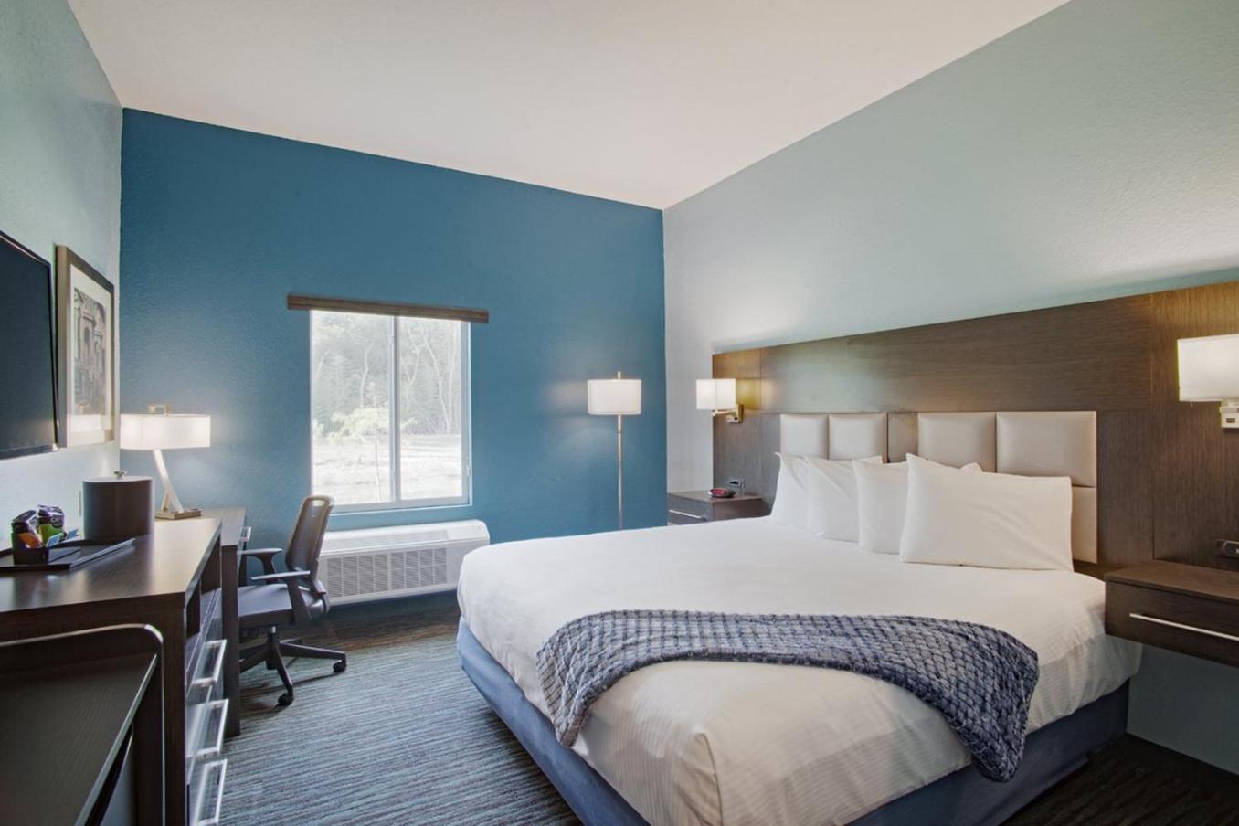 Iris Garden Inn photo 16