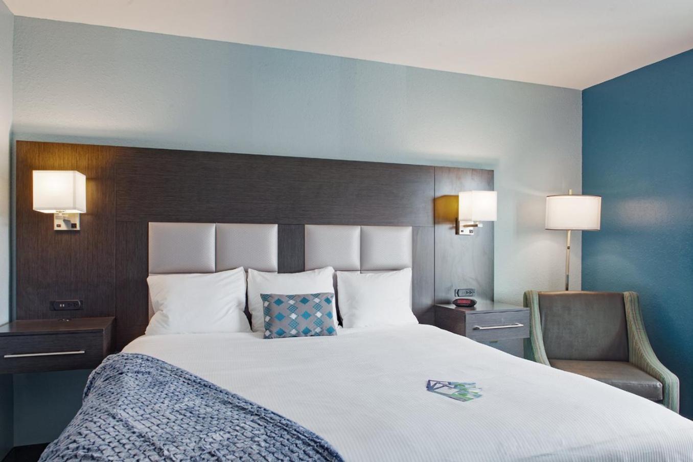Iris Garden Inn photo 9