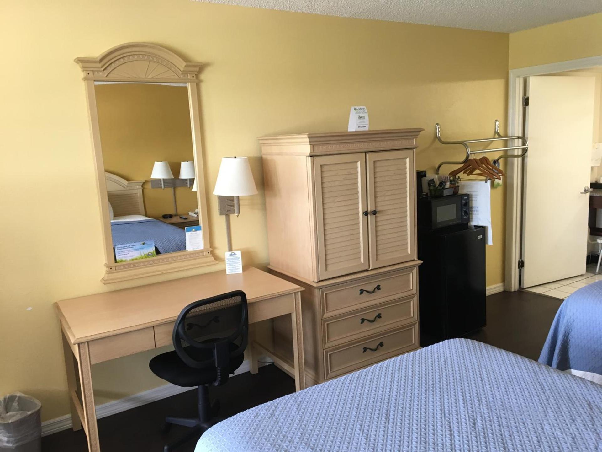 Days Inn by Wyndham Madison photo 21