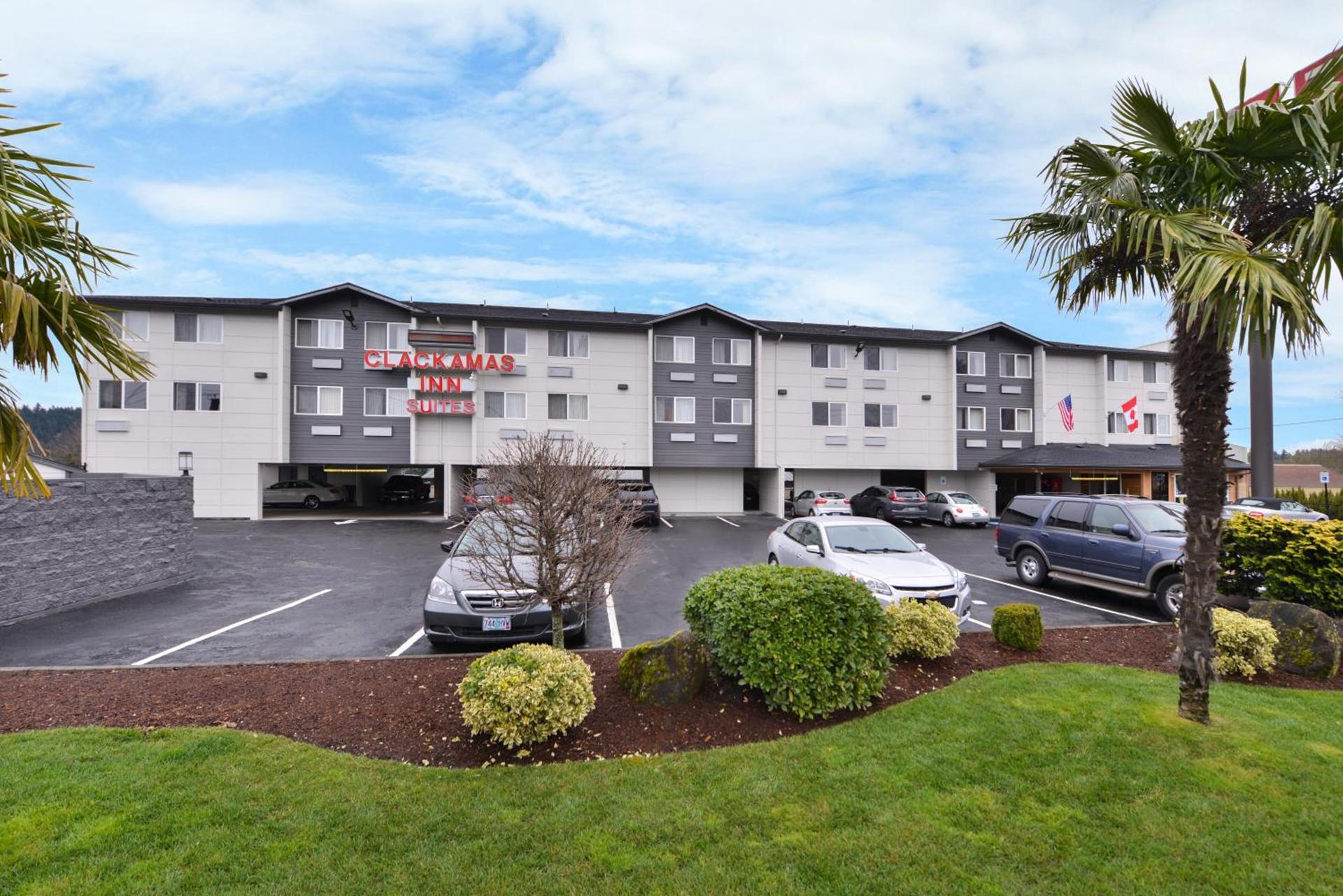 Clackamas Inn and Suites — hotel in Clackamas
