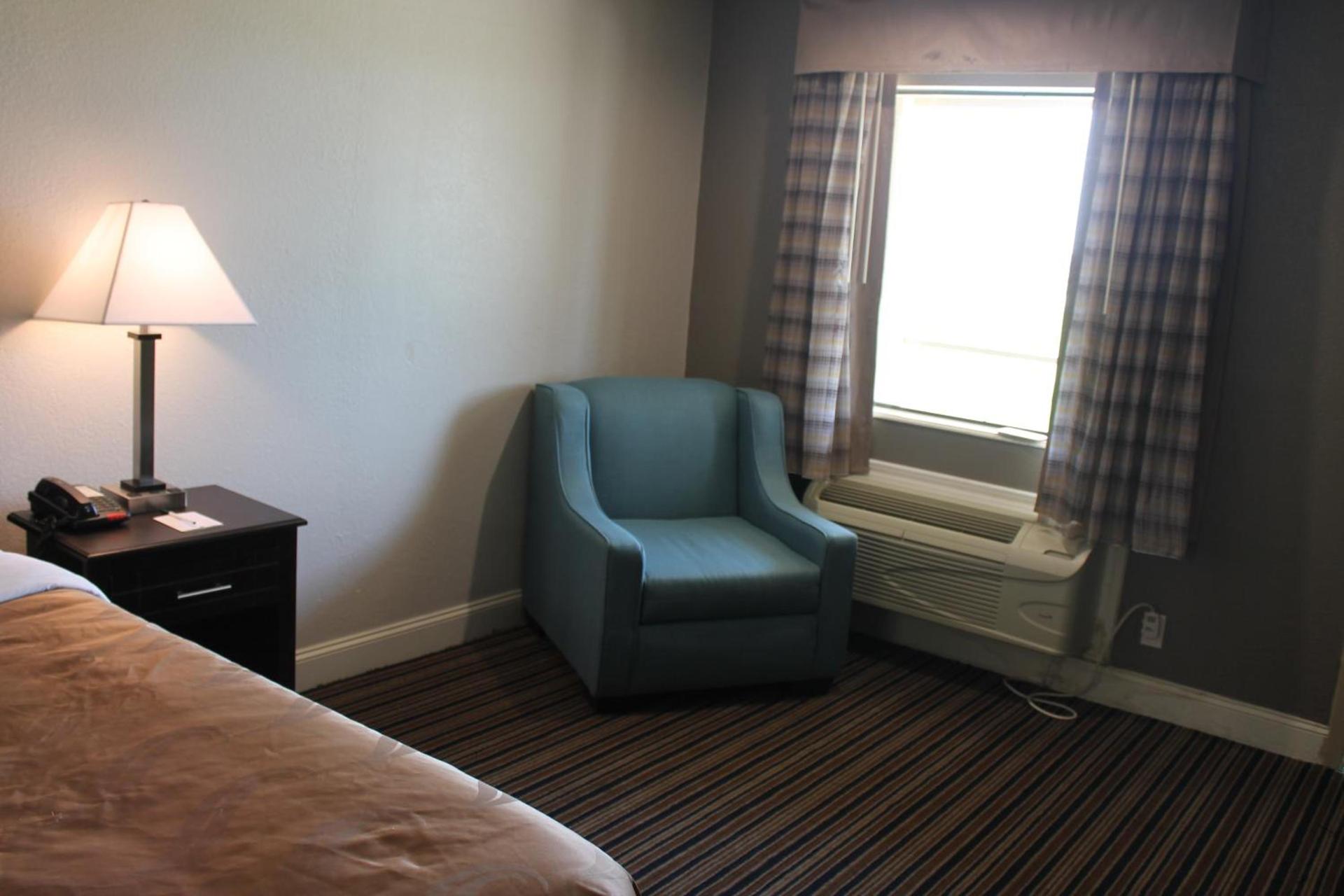 Quality Inn & Suites Port Arthur - Nederland photo 31
