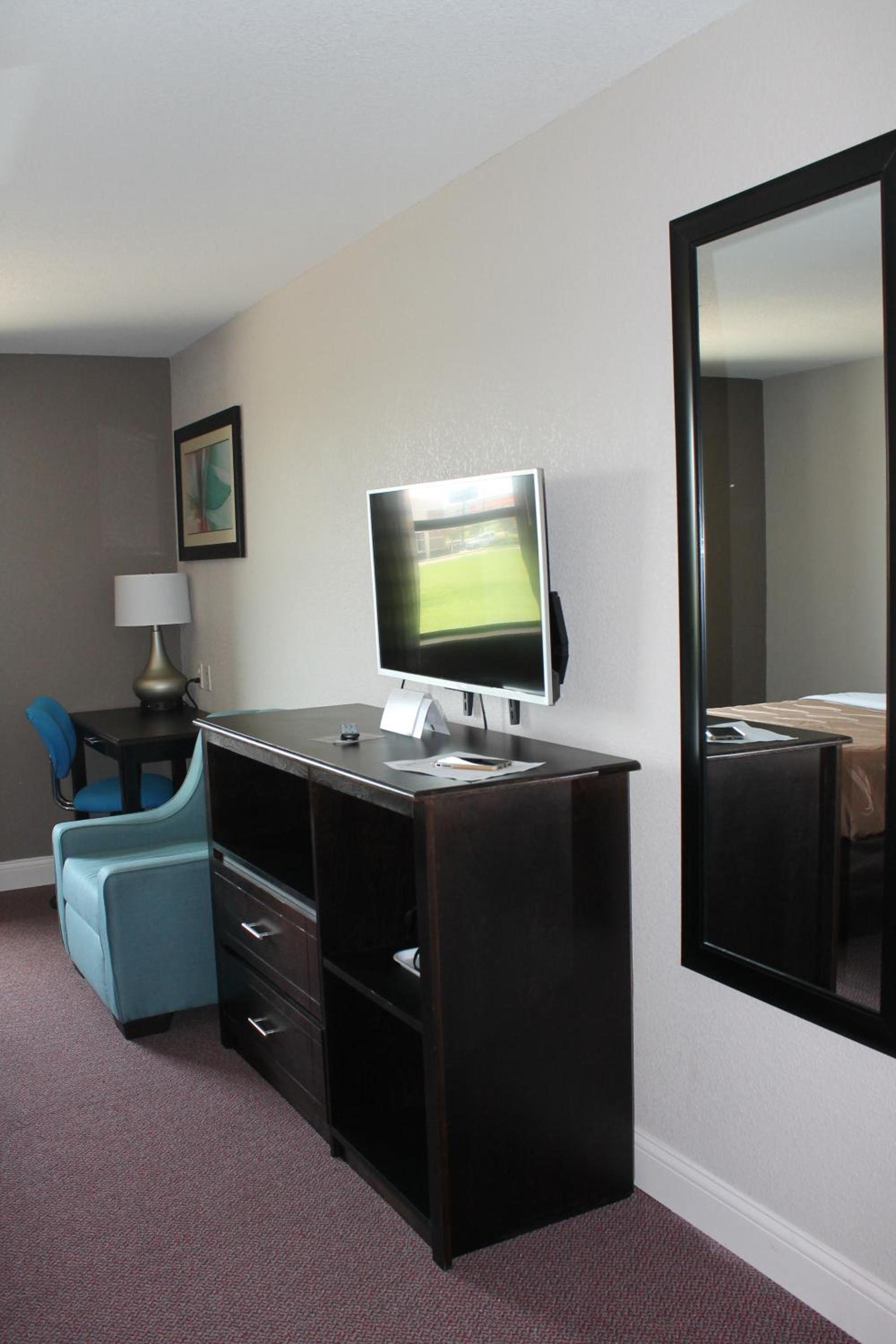 Quality Inn & Suites Port Arthur - Nederland photo 21