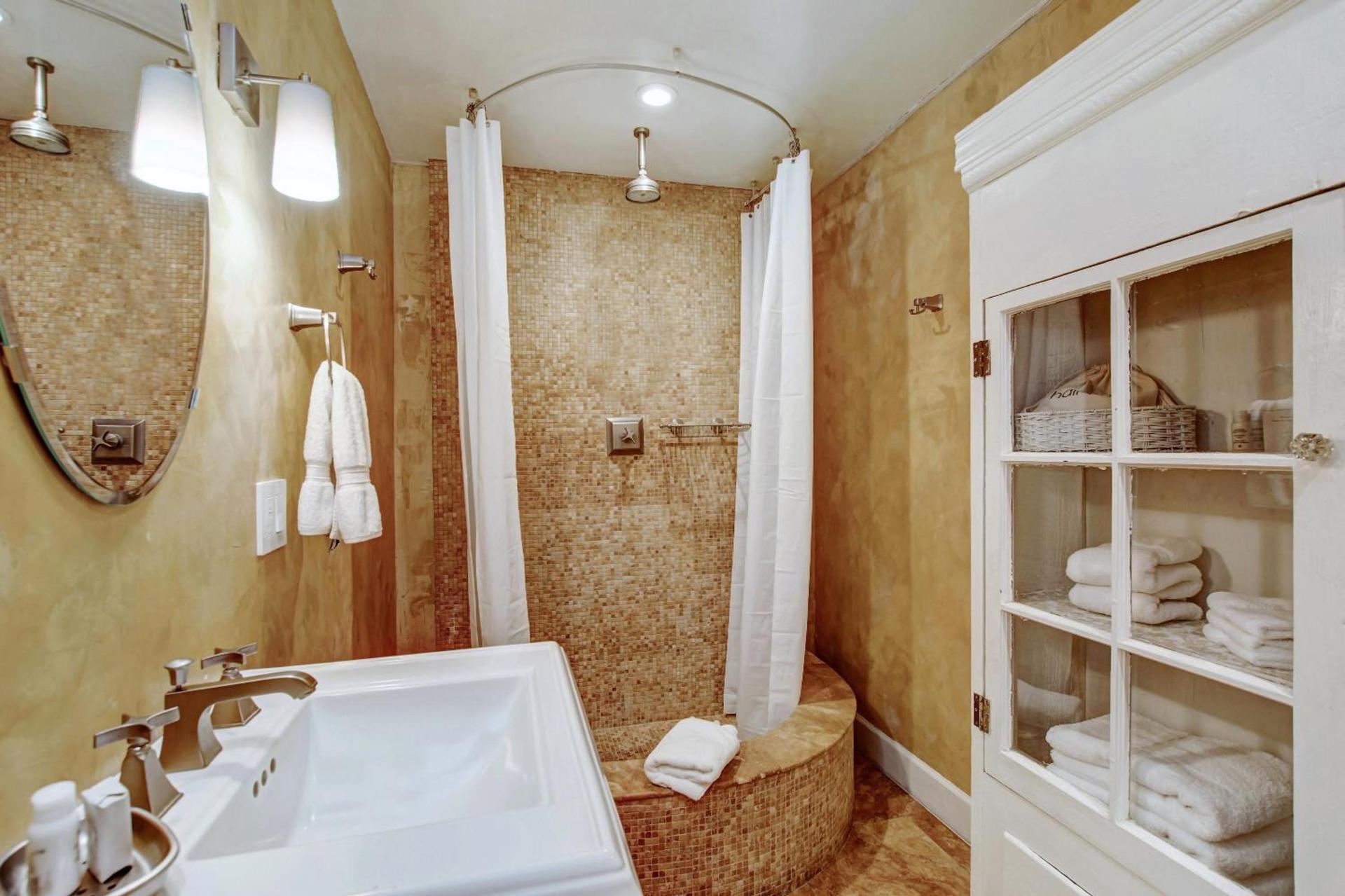 Bungalows 313 photo 23
