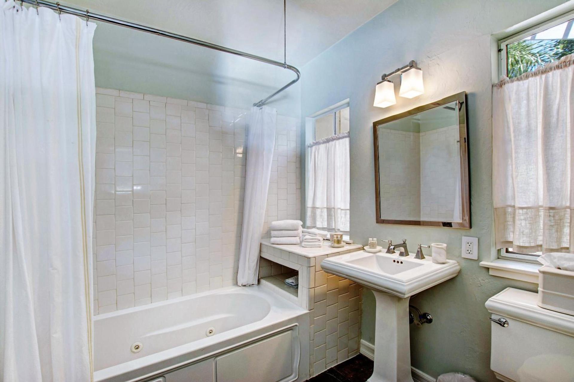 Bungalows 313 photo 28