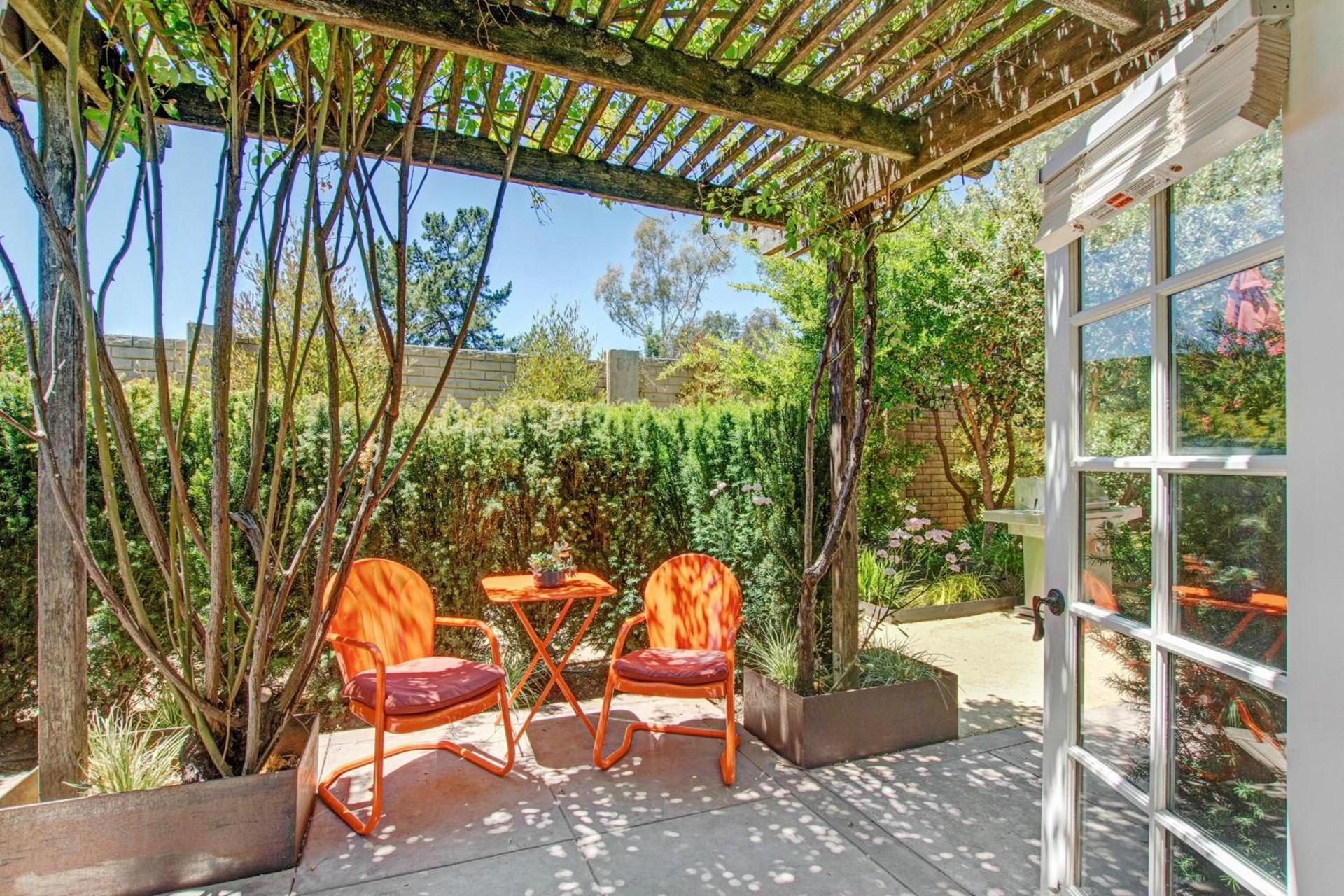 Bungalows 313 photo 2