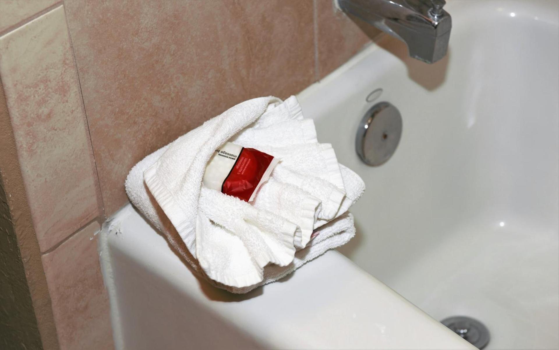 Microtel Inn & Suites by Wyndham Jacksonville Airport photo 32
